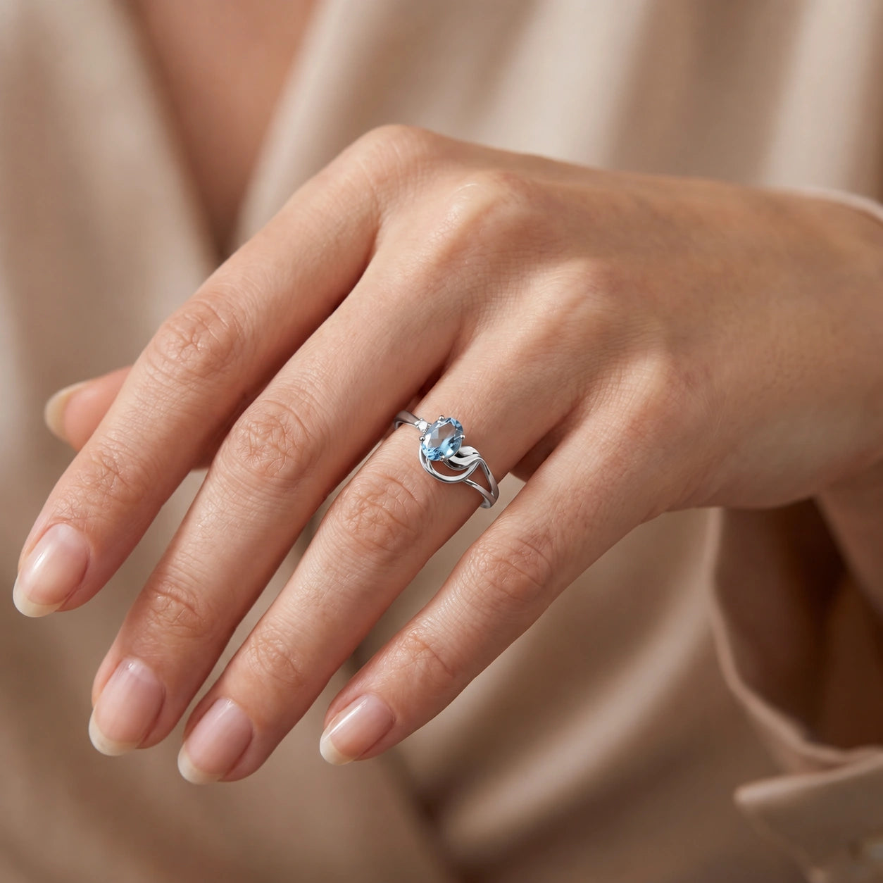 White Gold Diamond & Aquamarine — Fiorina