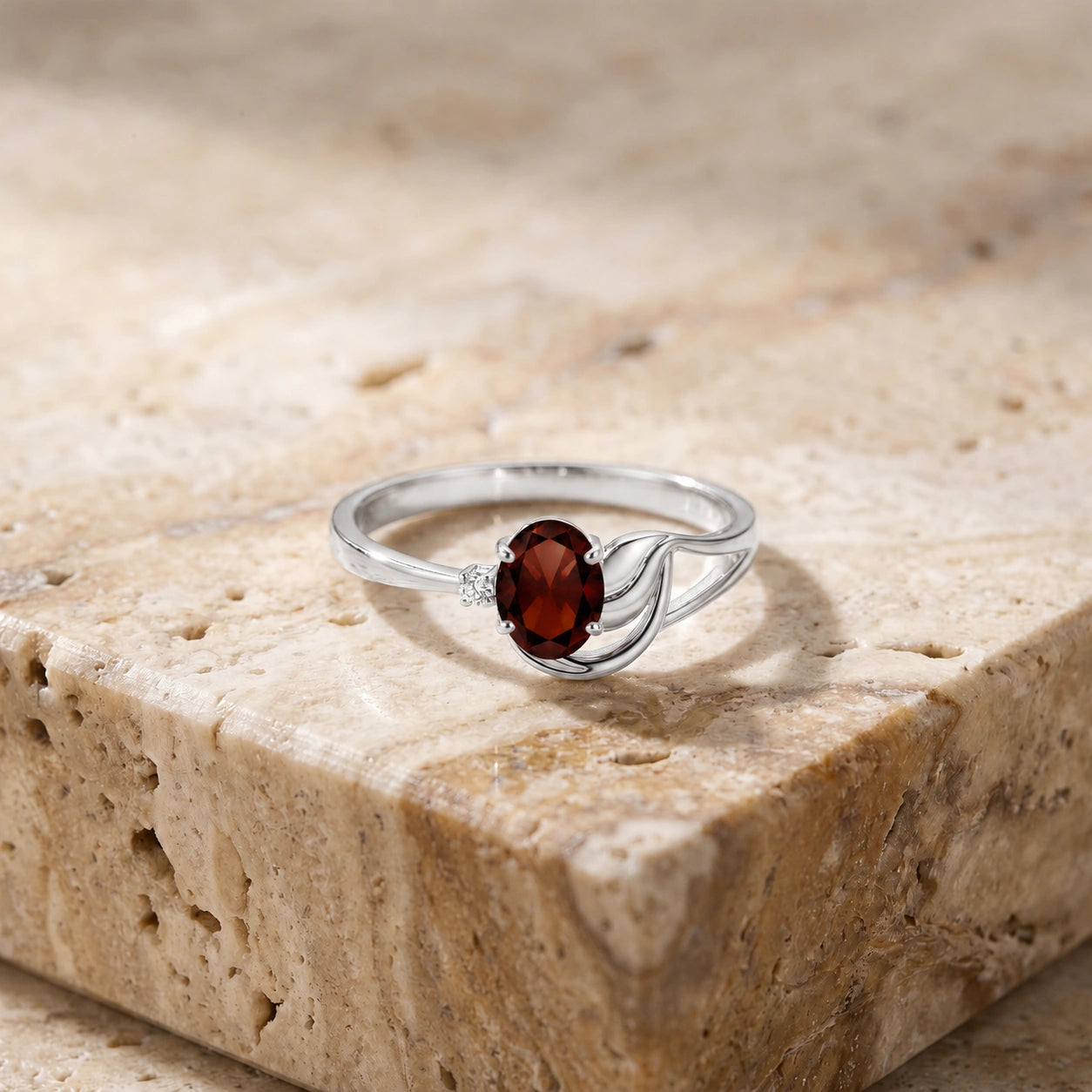 White Gold Diamond & Garnet — Fiorina