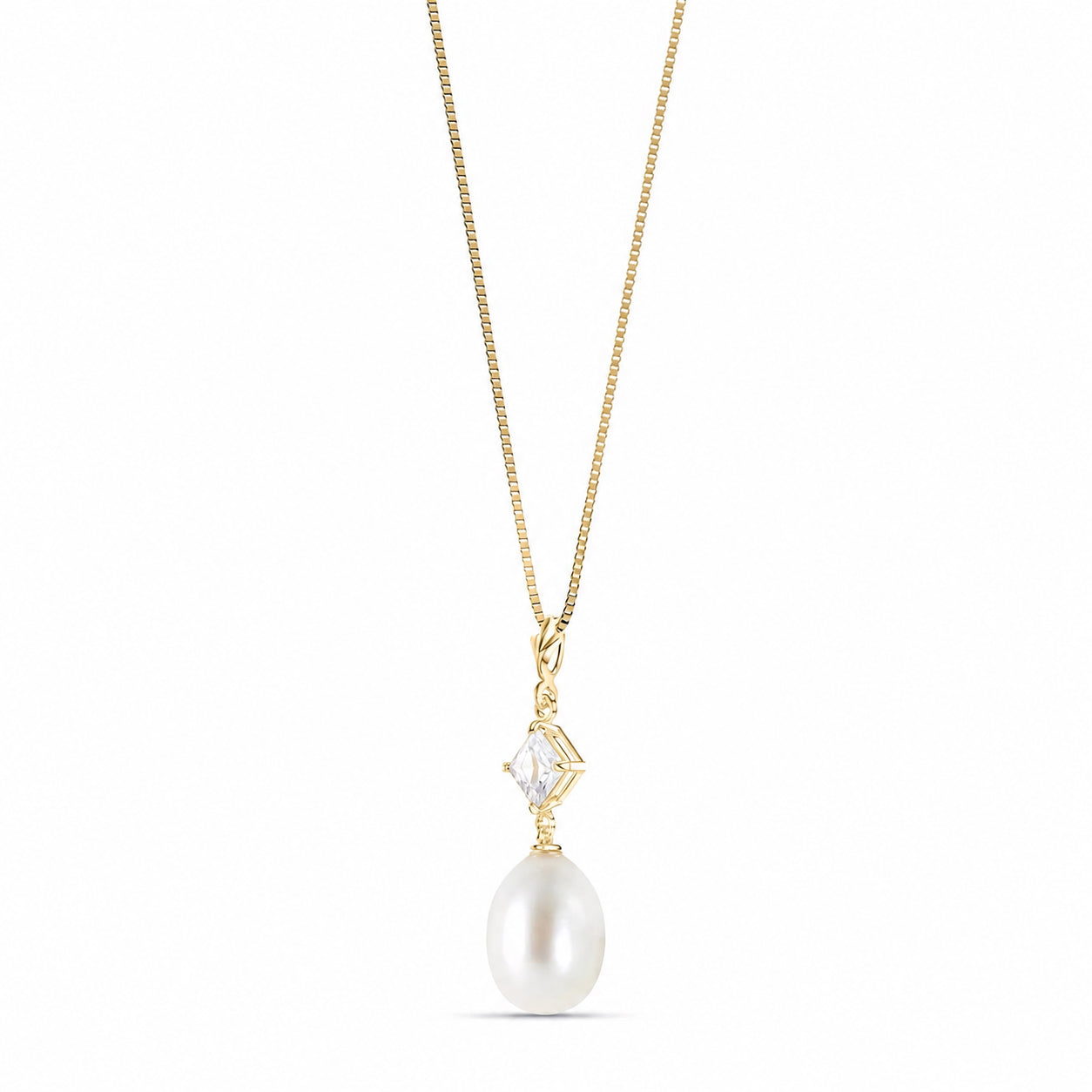 Yellow Gold Pendant Necklace Pearl 10K — Saveria