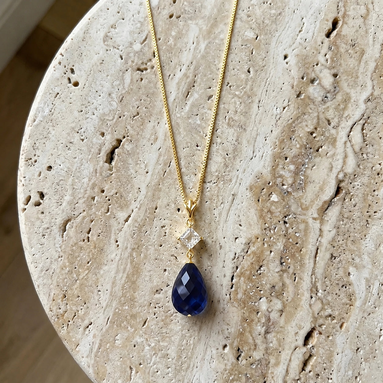 Yellow Gold Pendant Necklace Sapphire 10K — Saveria