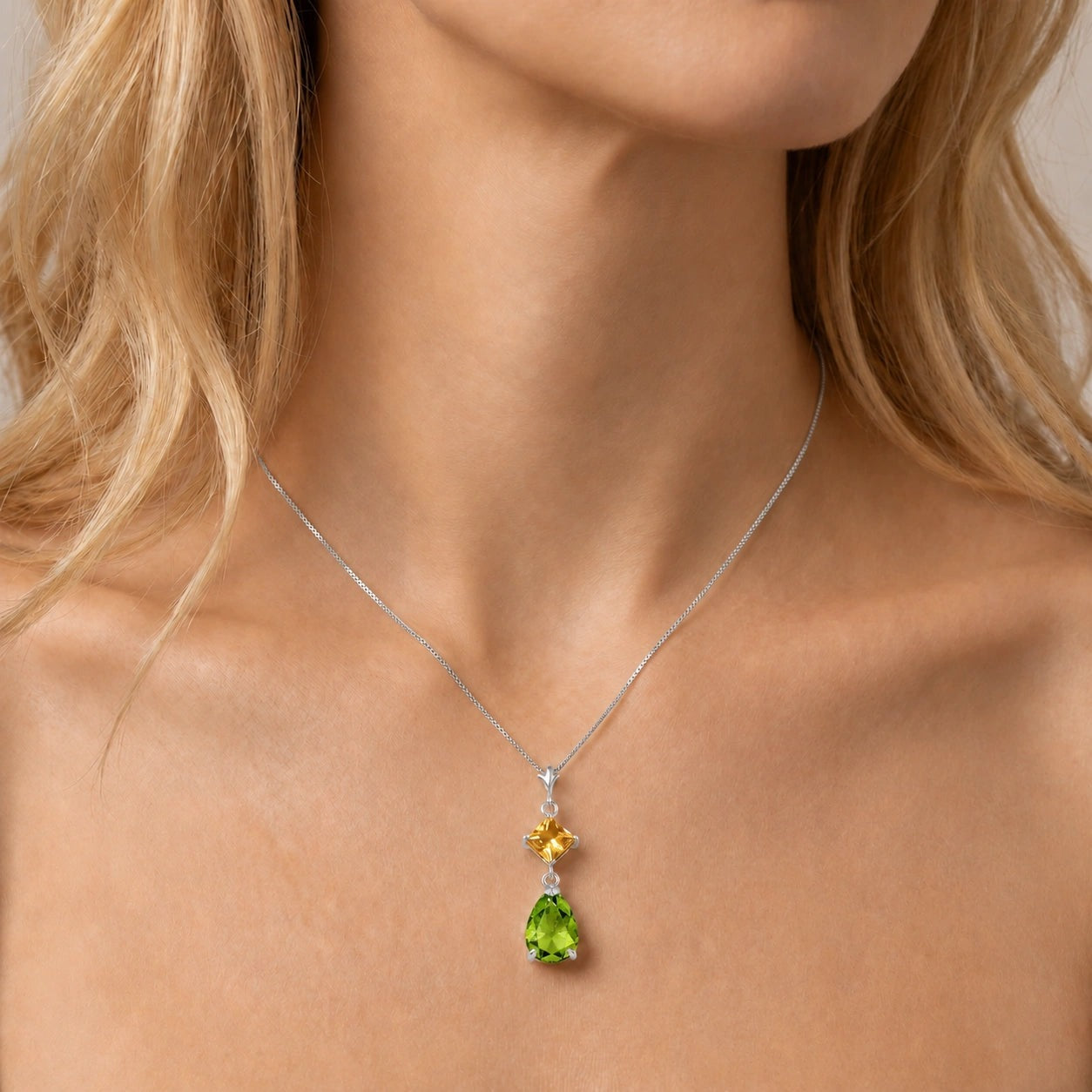 White Gold Classic Necklace Peridot 10K — Palma