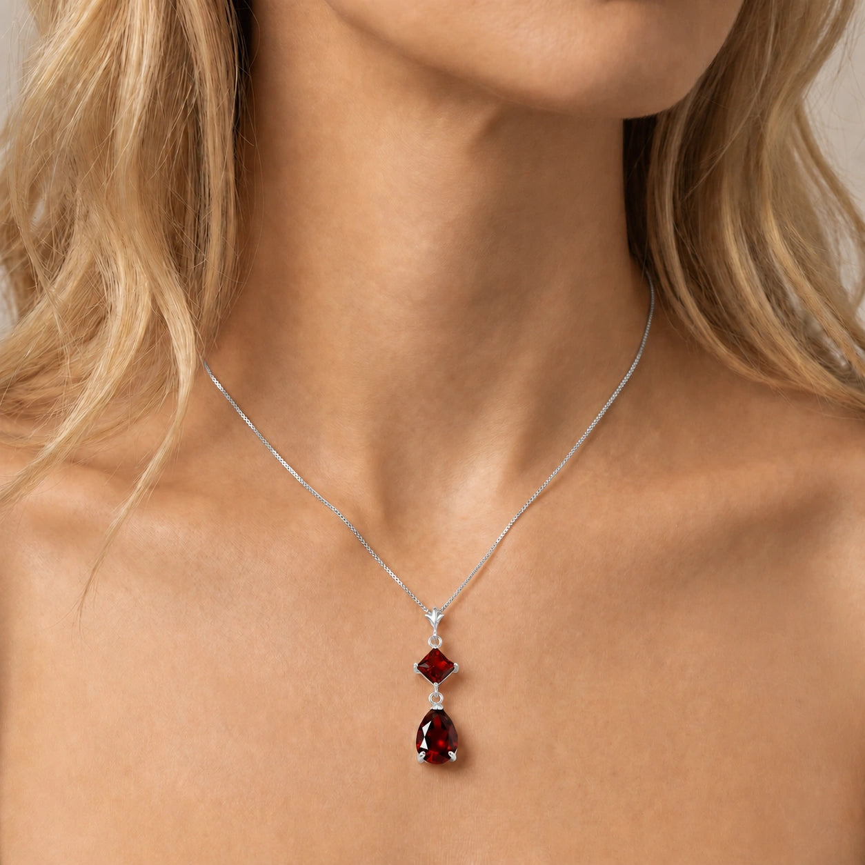 White Gold Classic Necklace Peridot 10K — Palma