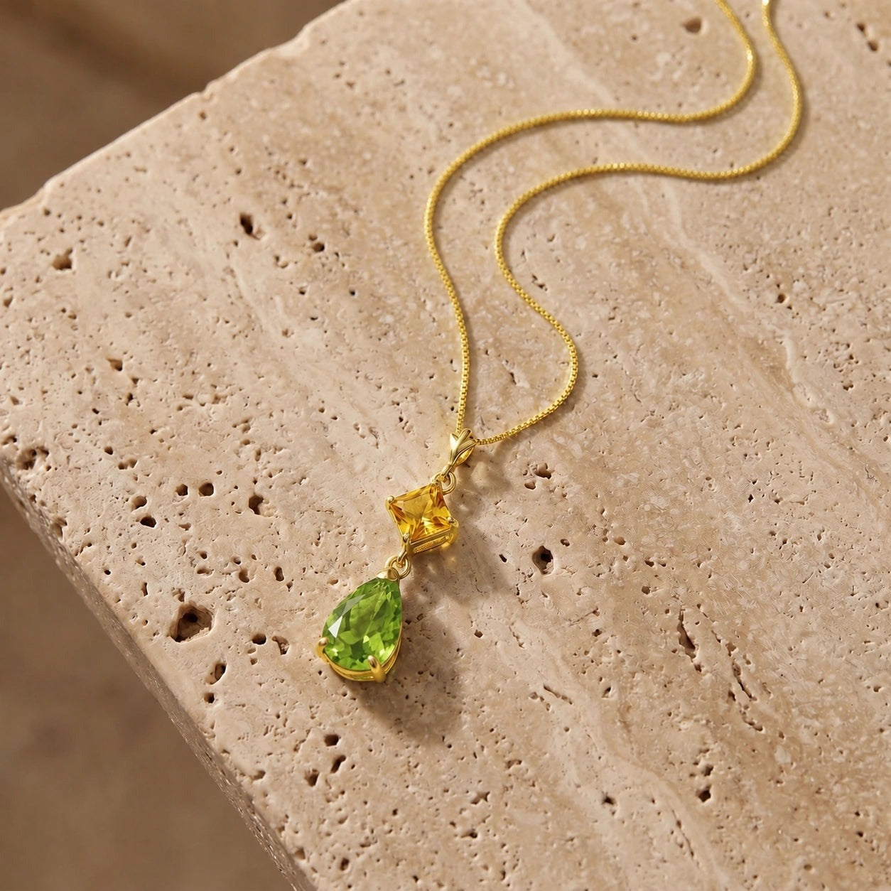 Yellow Gold Classic Necklace Peridot 10K — Palma