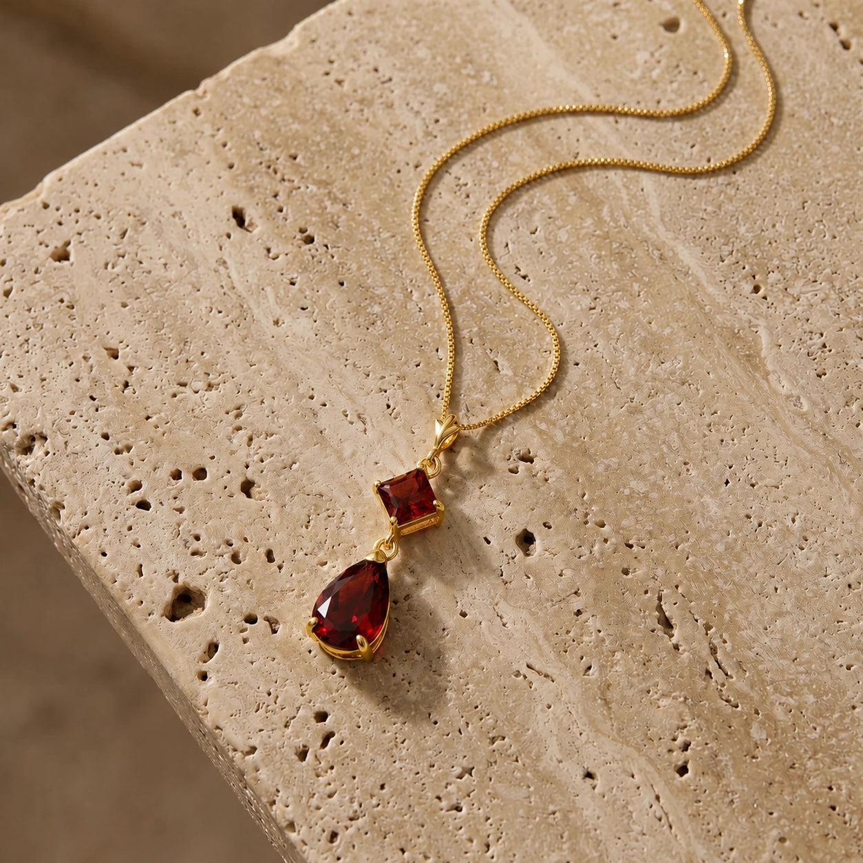 Yellow Gold Classic Necklace Peridot 10K — Palma