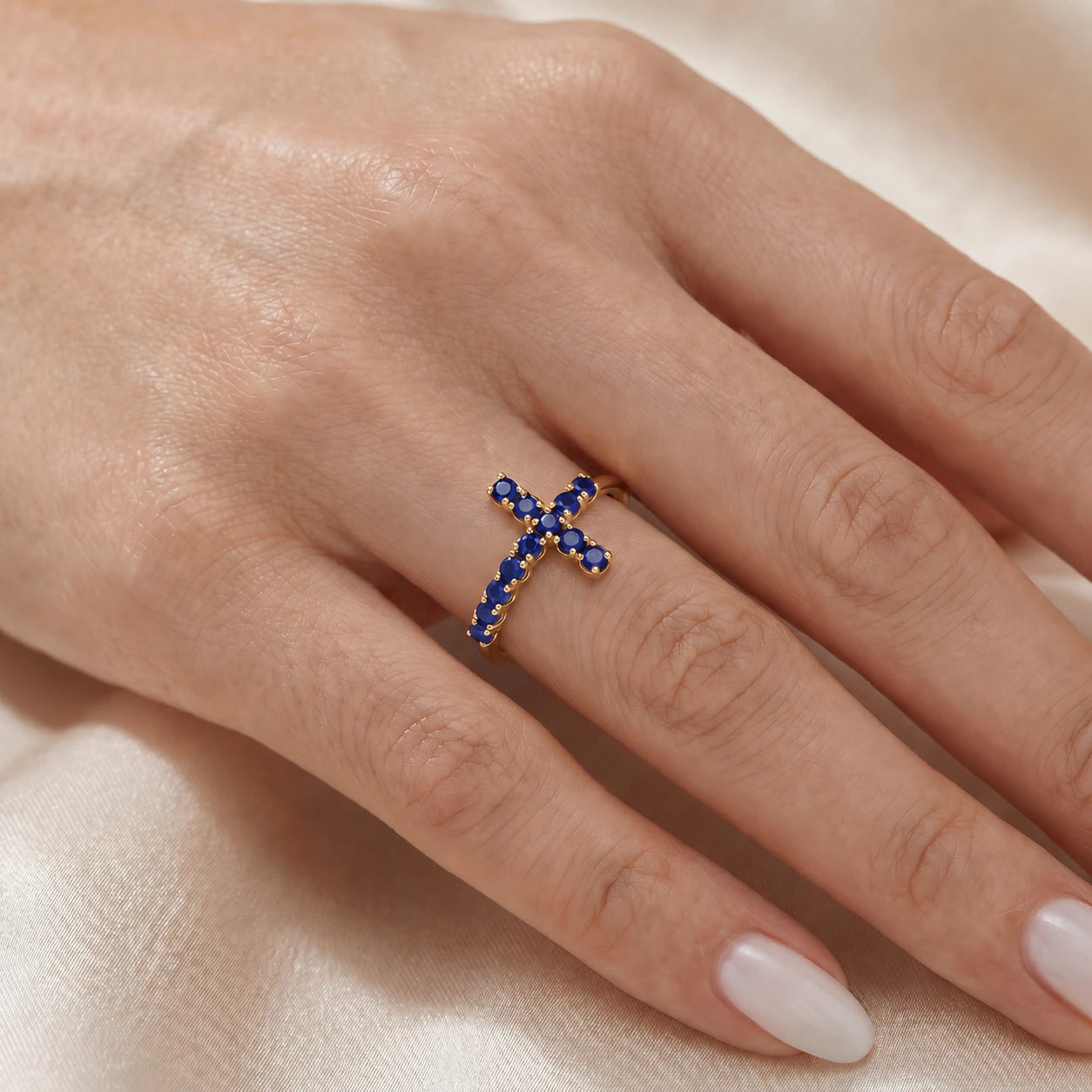 Yellow Gold Sapphire — Gaia