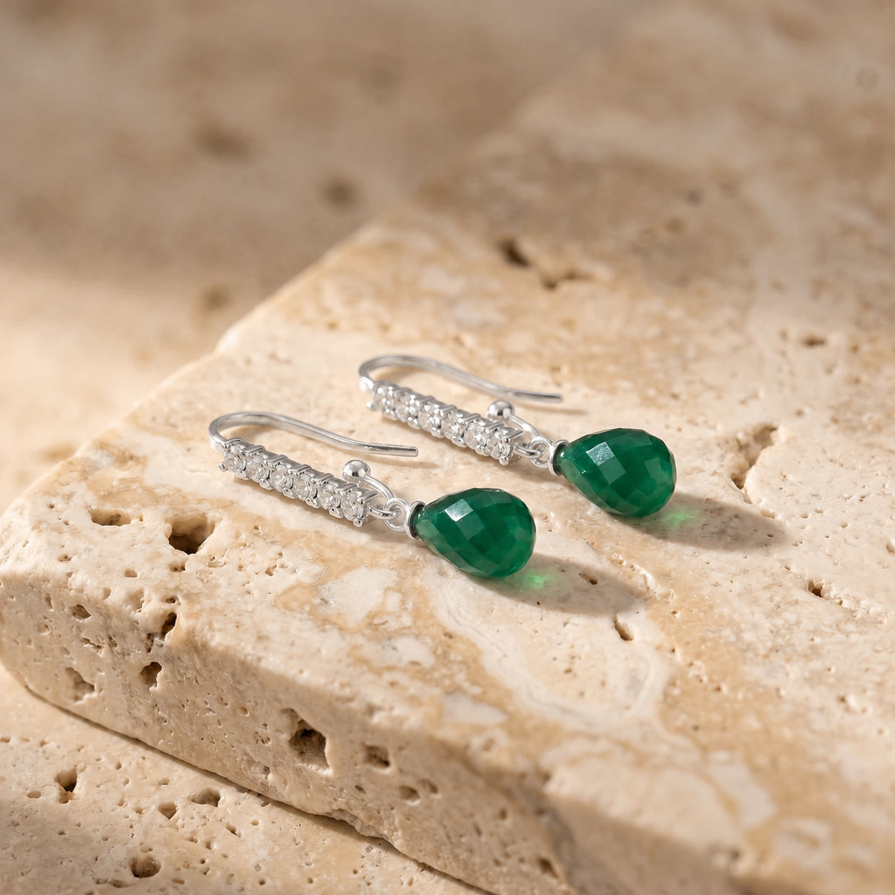 White Gold Emerald & Diamond — Galiana