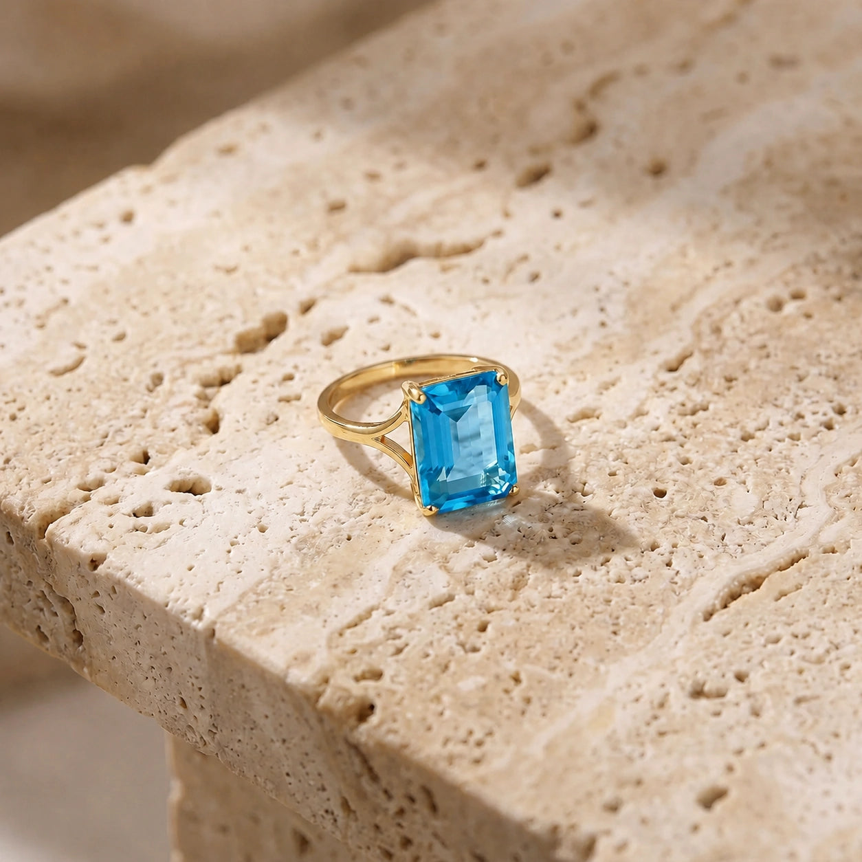 Yellow Gold Blue Topaz — Geltrude