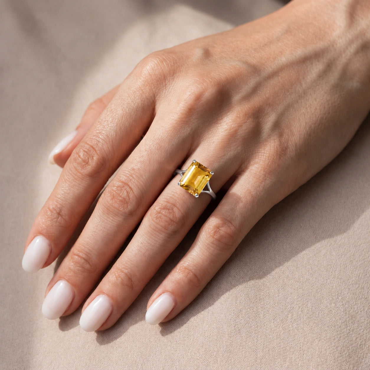 White Gold Citrine — Geltrude