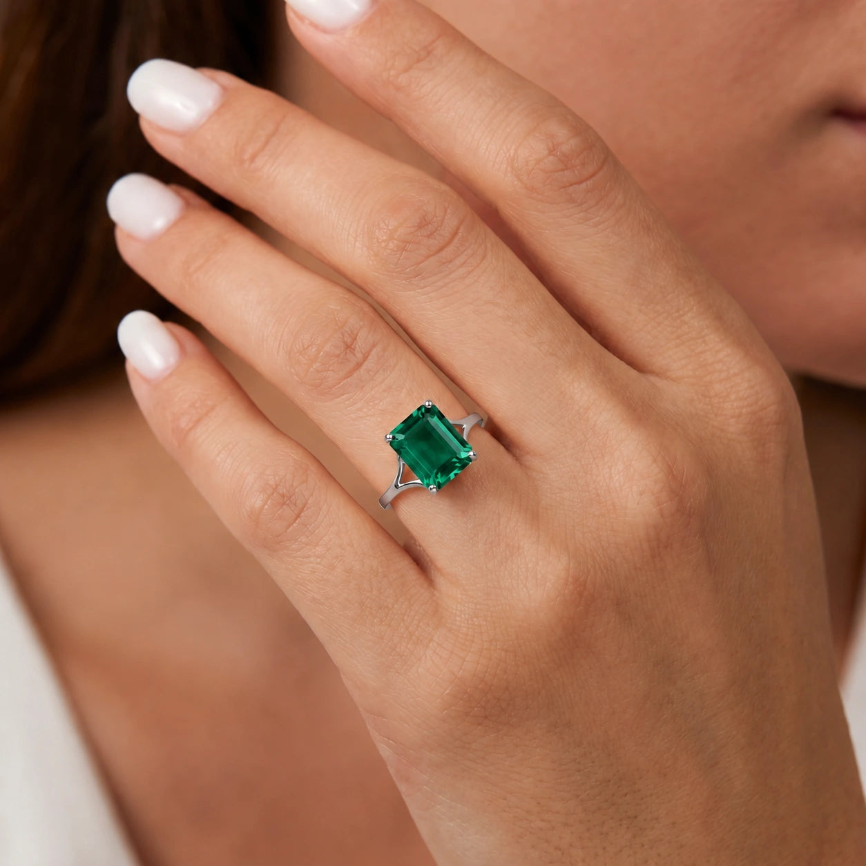 White Gold Emerald — Geltrude