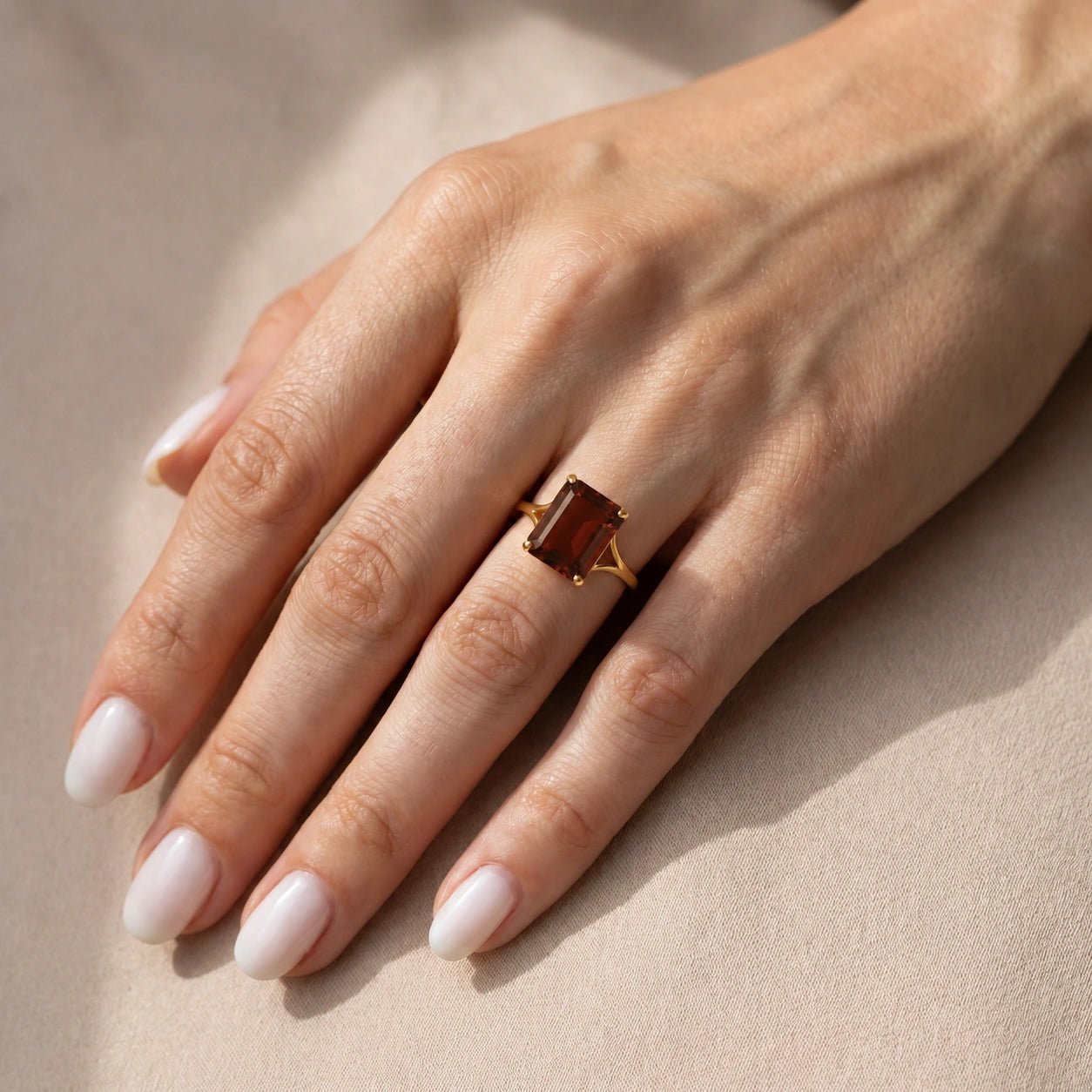 Yellow Gold Garnet — Geltrude