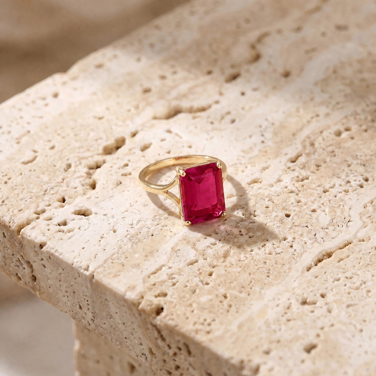 Yellow Gold Ruby — Geltrude