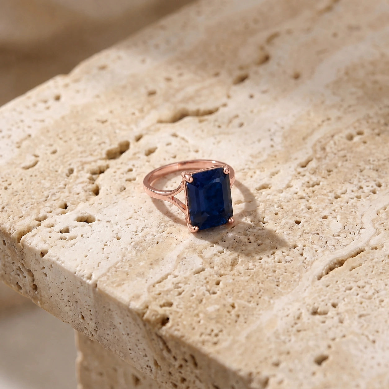 Rose Gold Sapphire — Geltrude