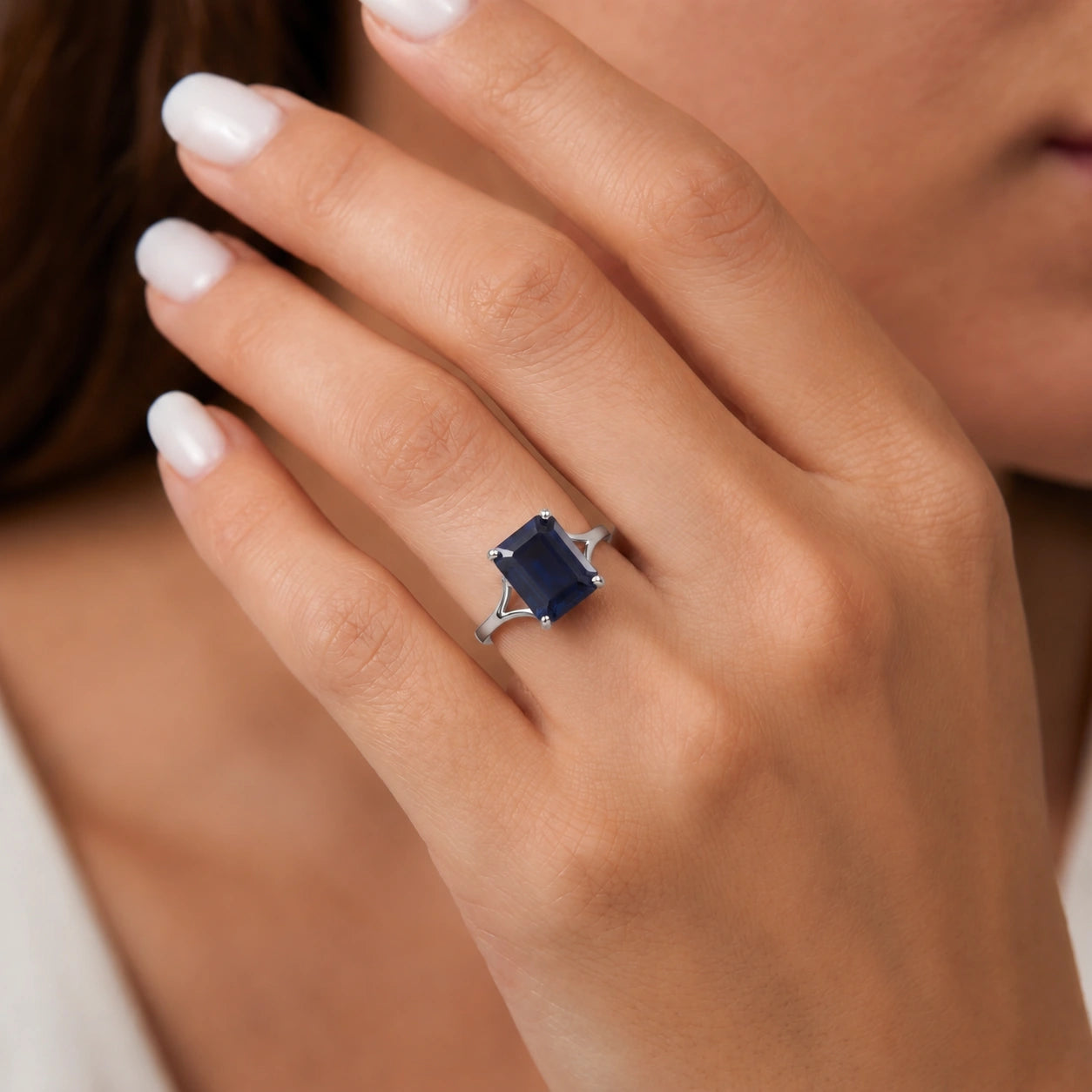 White Gold Sapphire — Geltrude