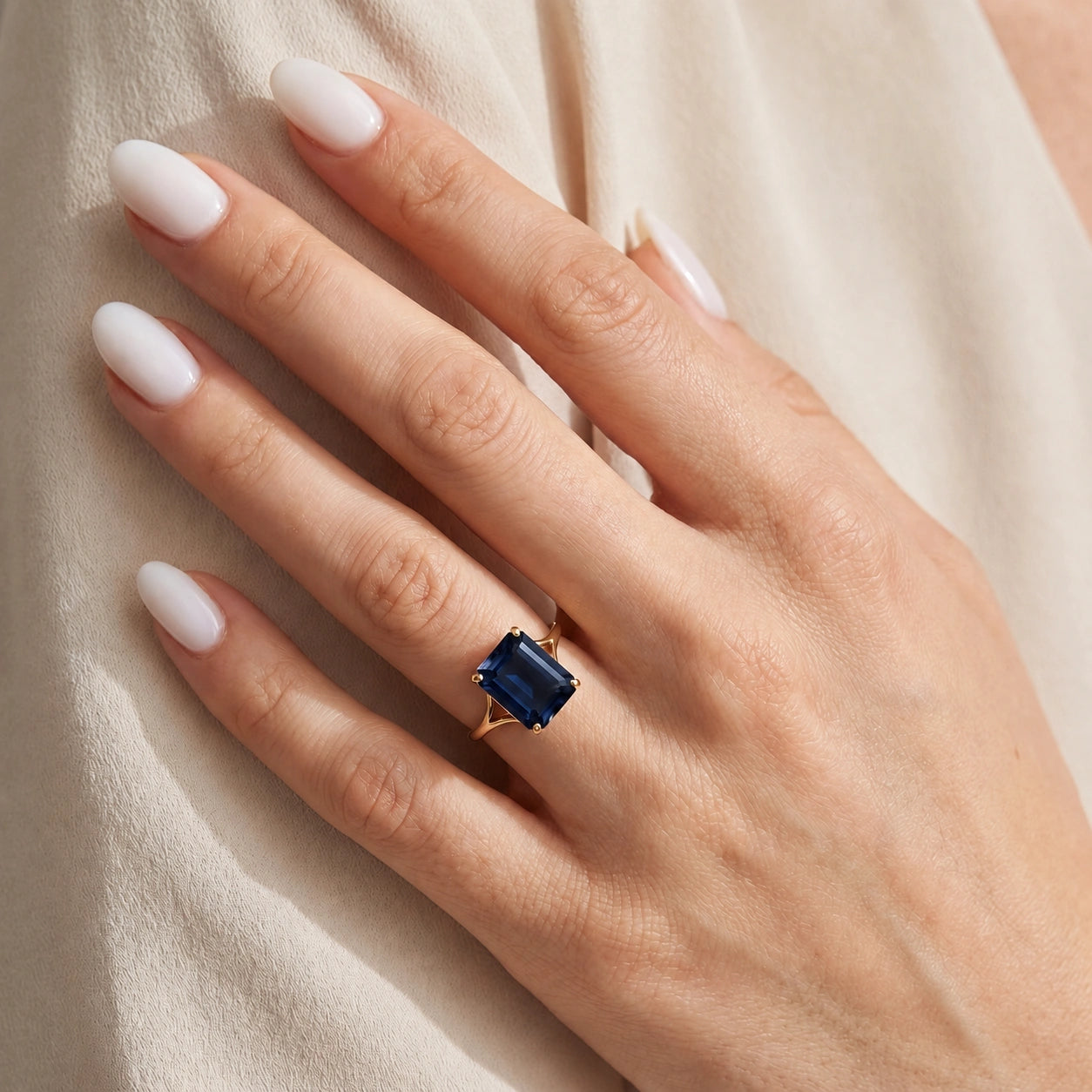 Yellow Gold Sapphire — Geltrude