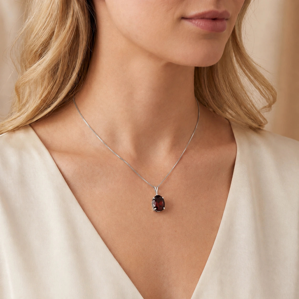 White Gold Atelier Necklace Garnet 10K — Gemma