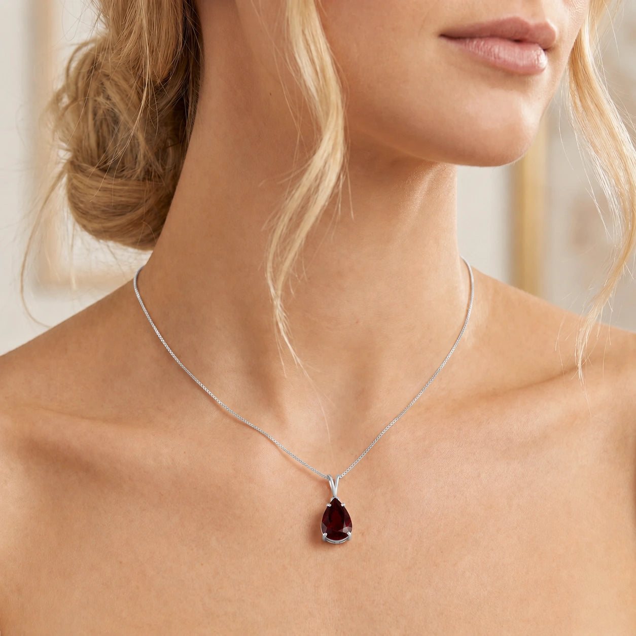 White Gold Garnet — Gentile
