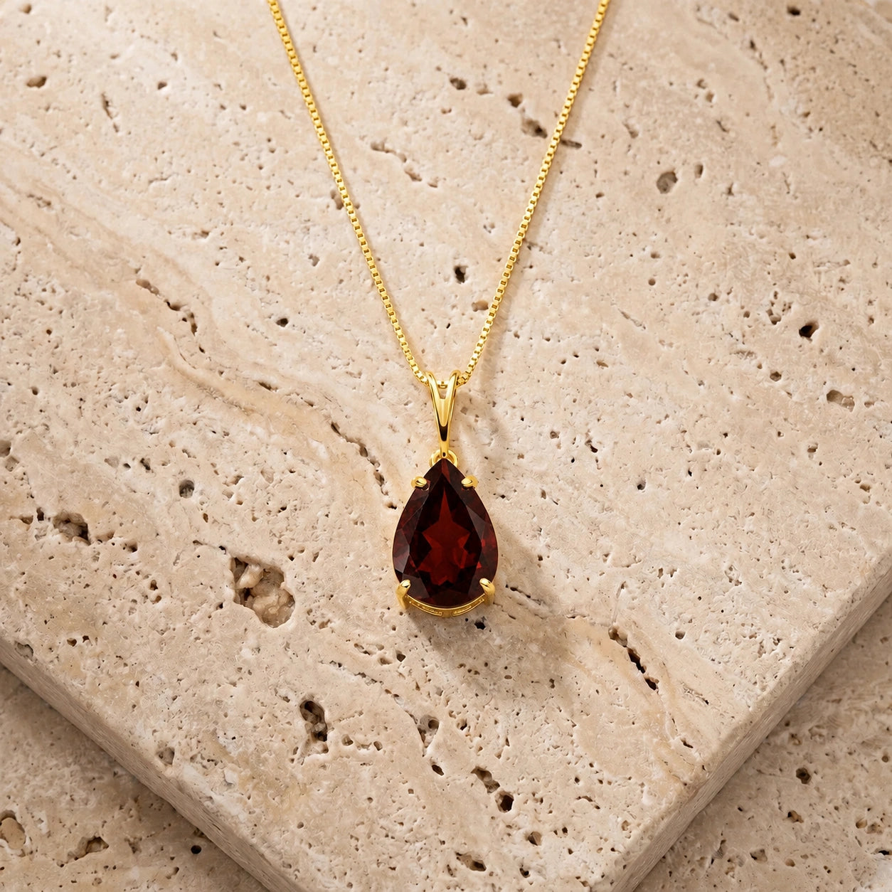 Yellow Gold Garnet — Gentile