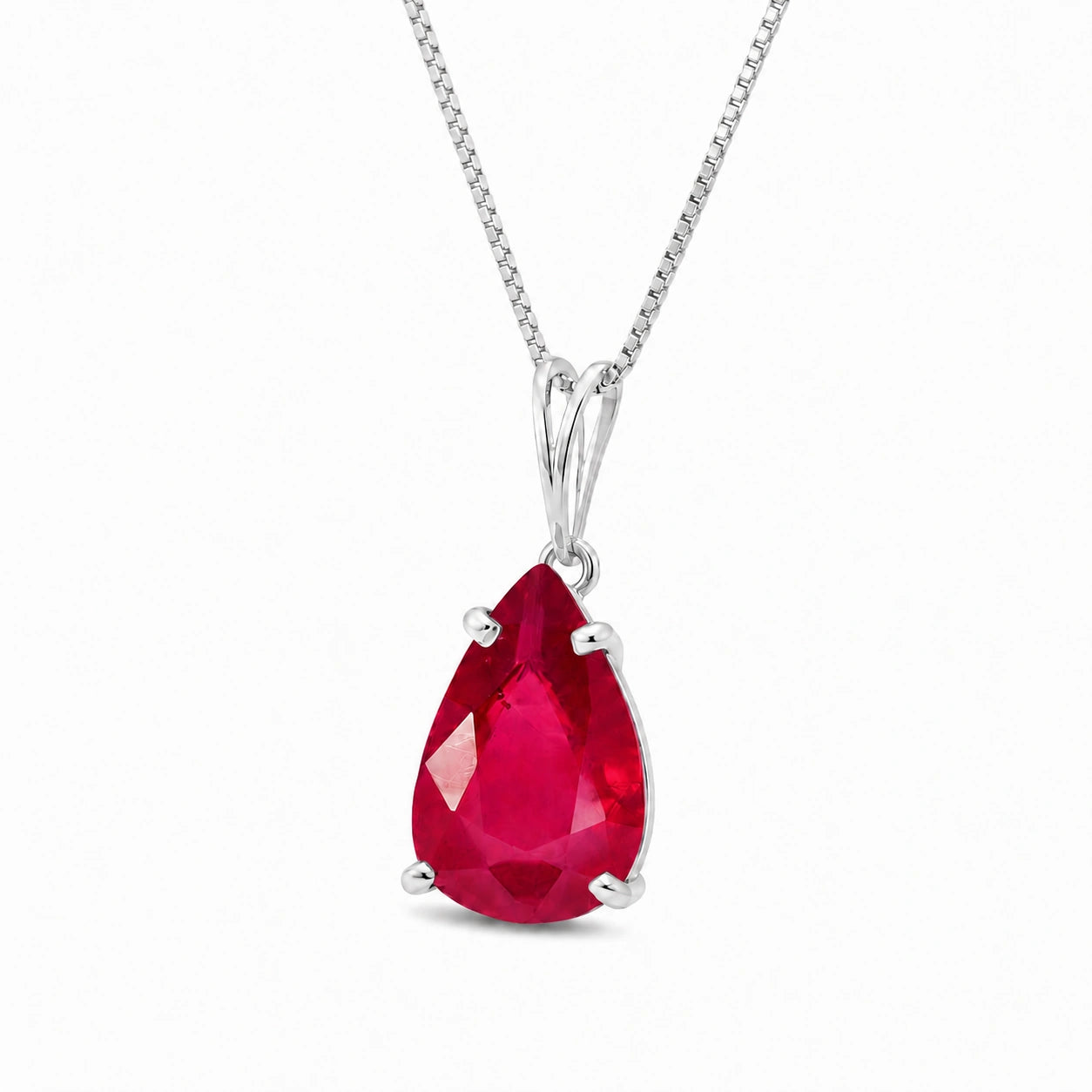 White Gold Ruby — Gentile