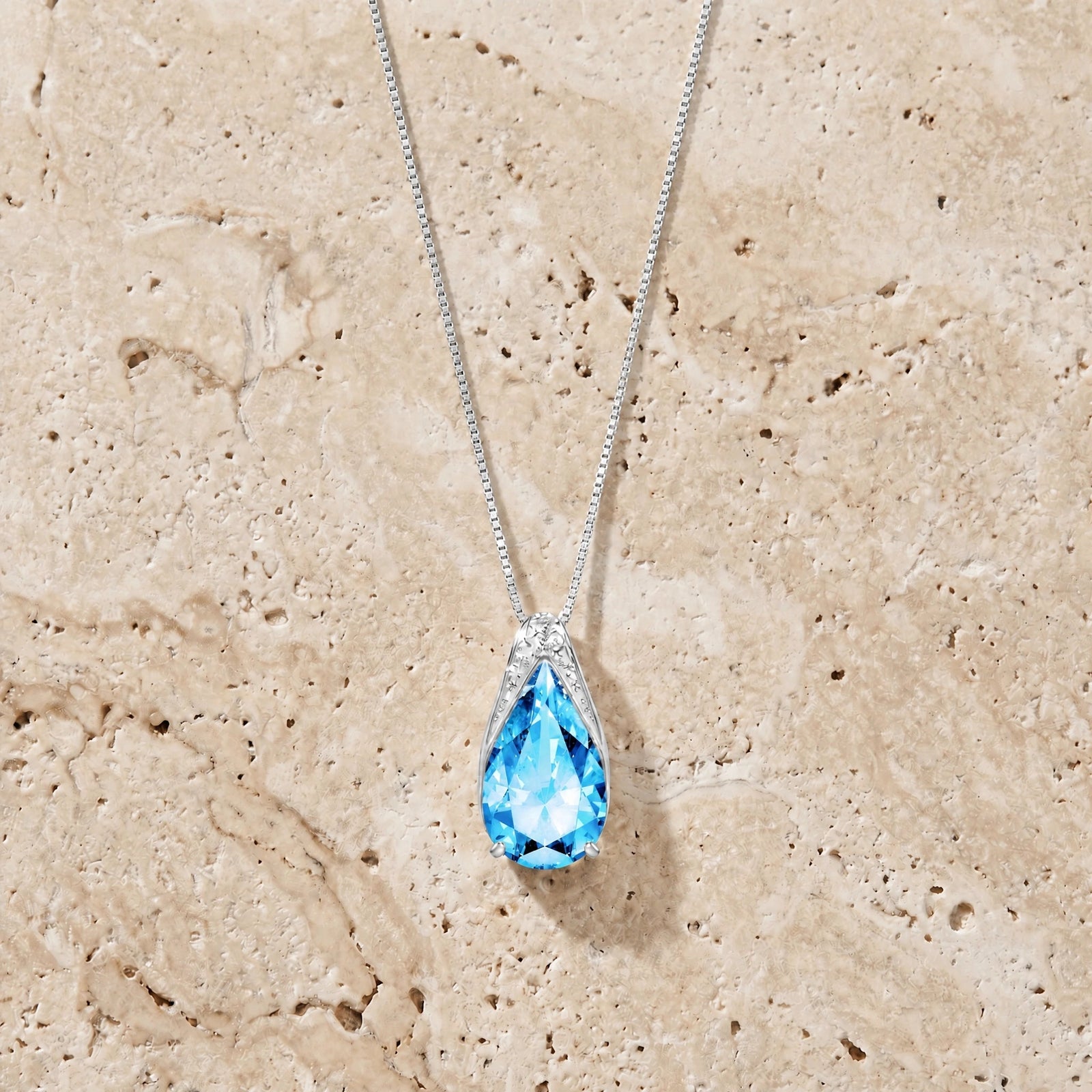 White Gold Pendant Necklace Blue Topaz 10K — Gilda