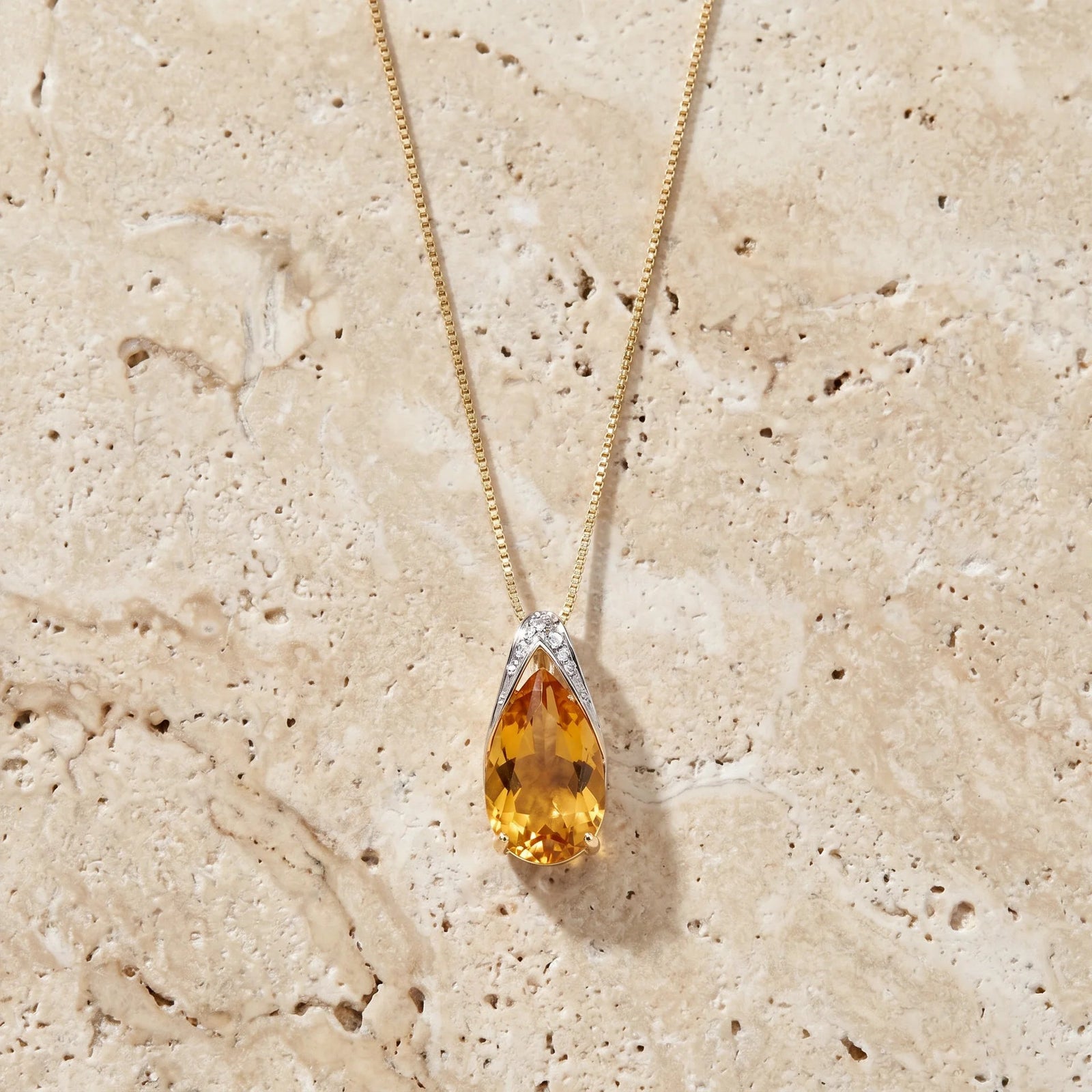 Yellow Gold Pendant Necklace Citrine 10K — Gilda