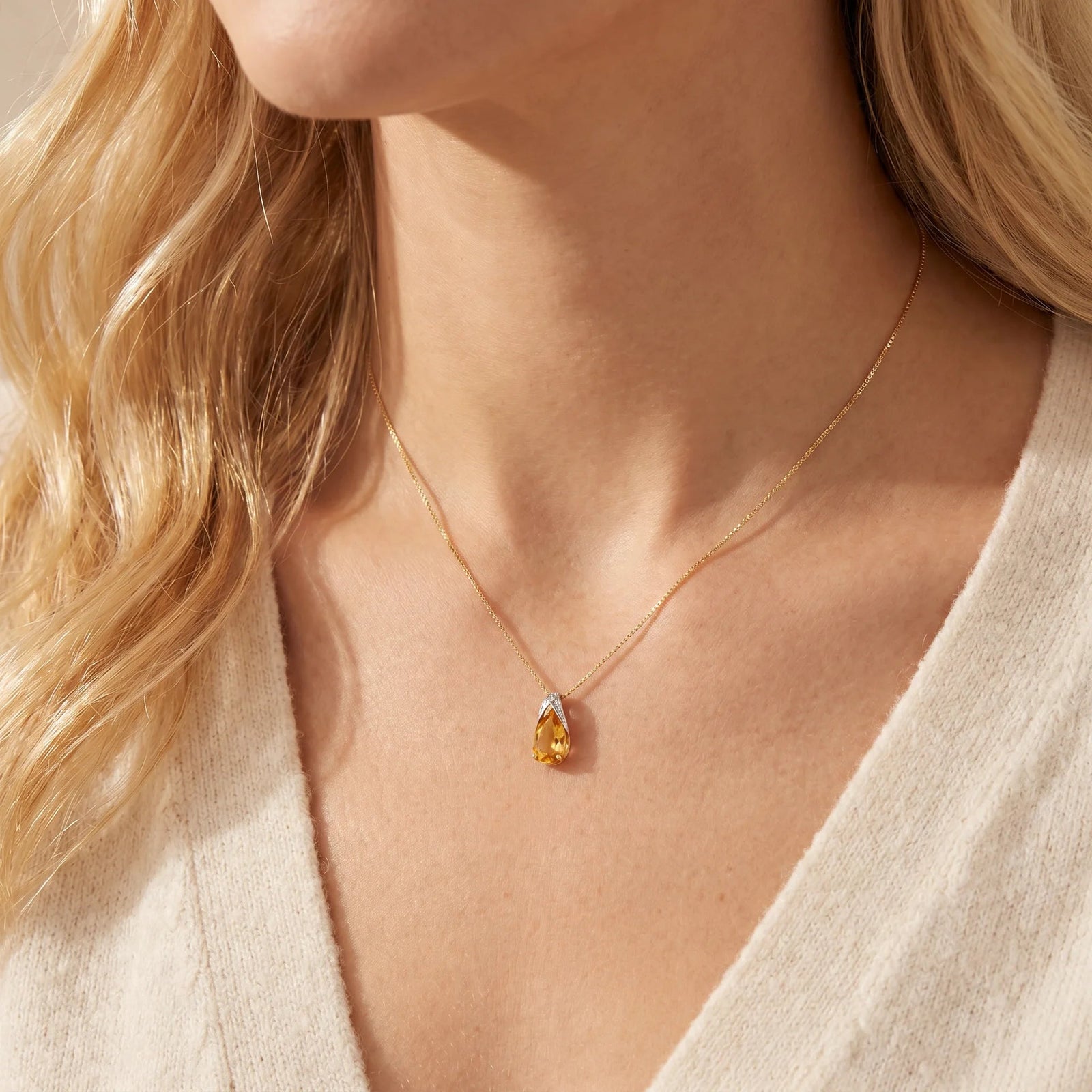 Yellow Gold Pendant Necklace Citrine 10K — Gilda