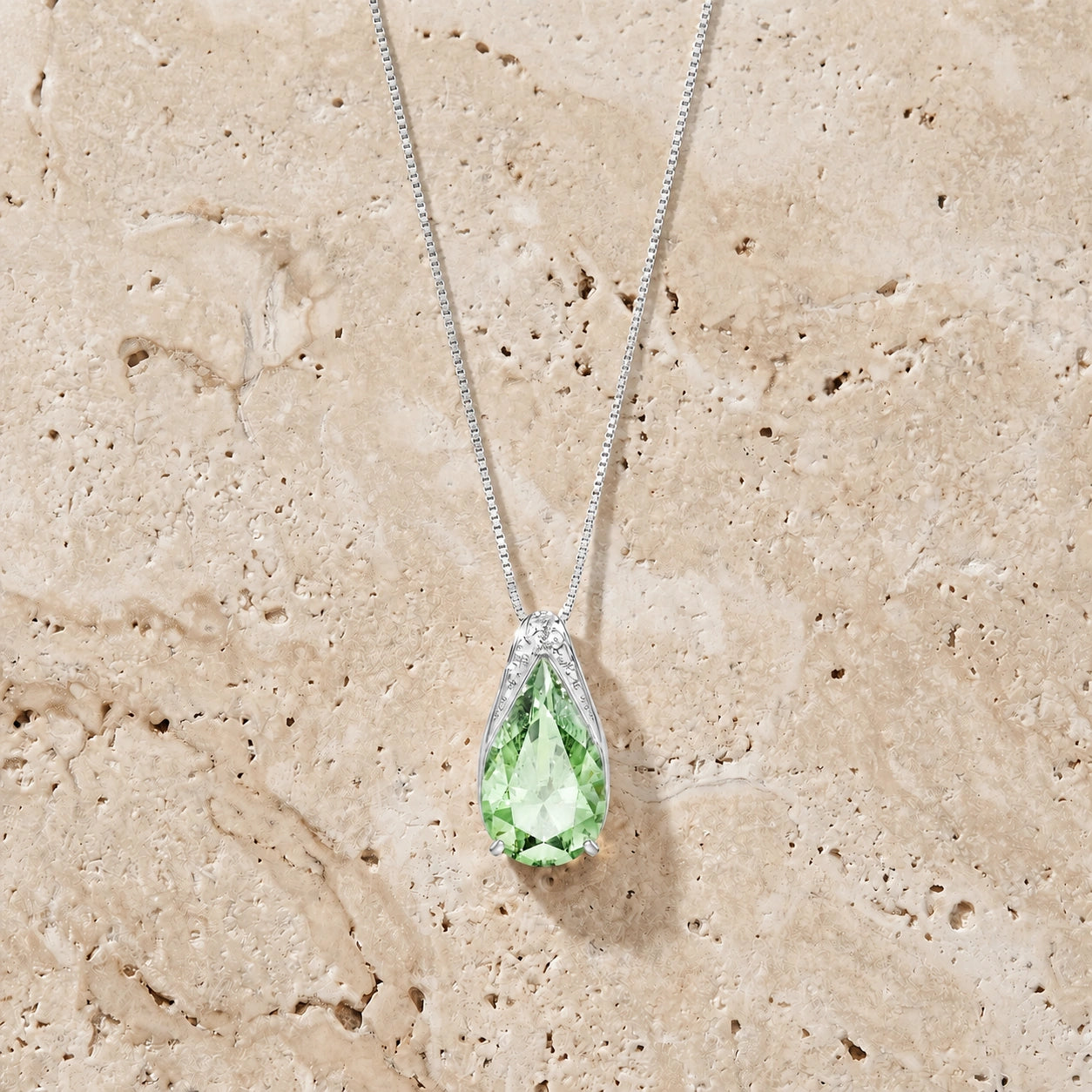 White Gold Pendant Necklace Green Amethyst 10K — Gilda