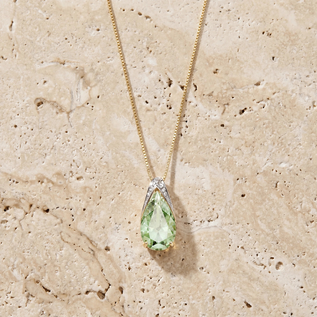 Yellow Gold Pendant Necklace Green Amethyst 10K — Gilda