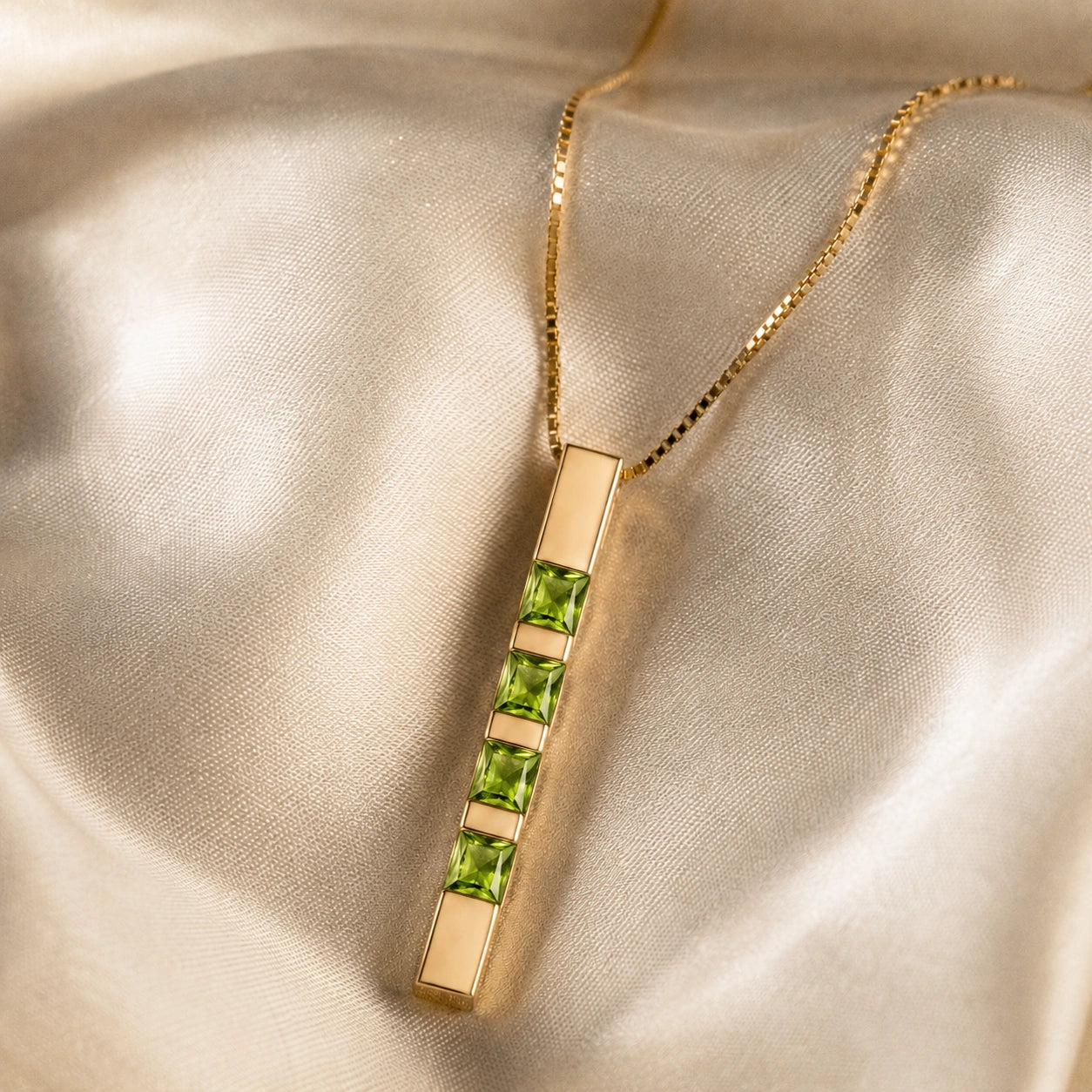 Yellow Gold Eternal Necklace Peridot 10K — Gioconda