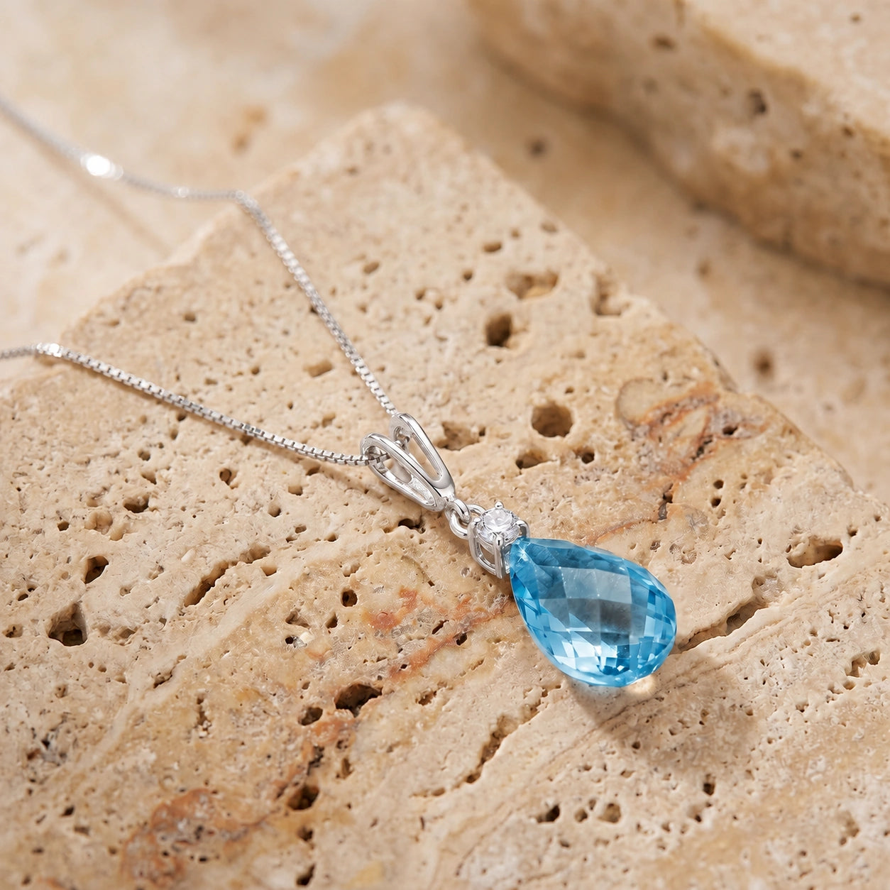 White Gold Blue Topaz & Diamond — Genoveva