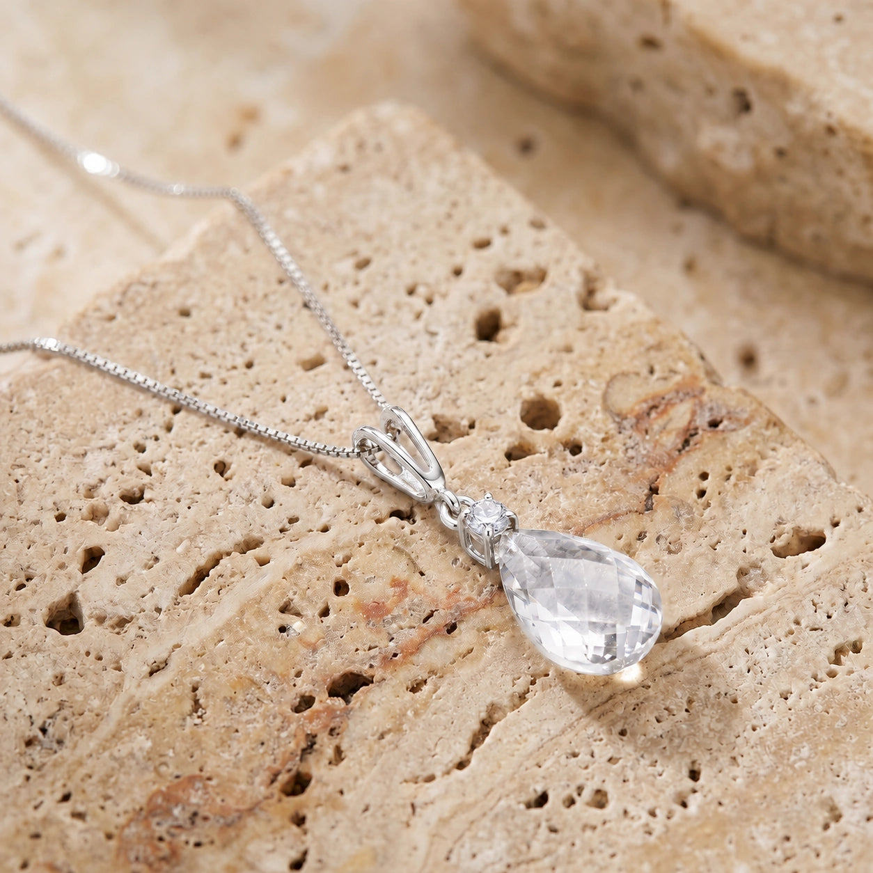 White Gold White Topaz & Diamond — Genoveva