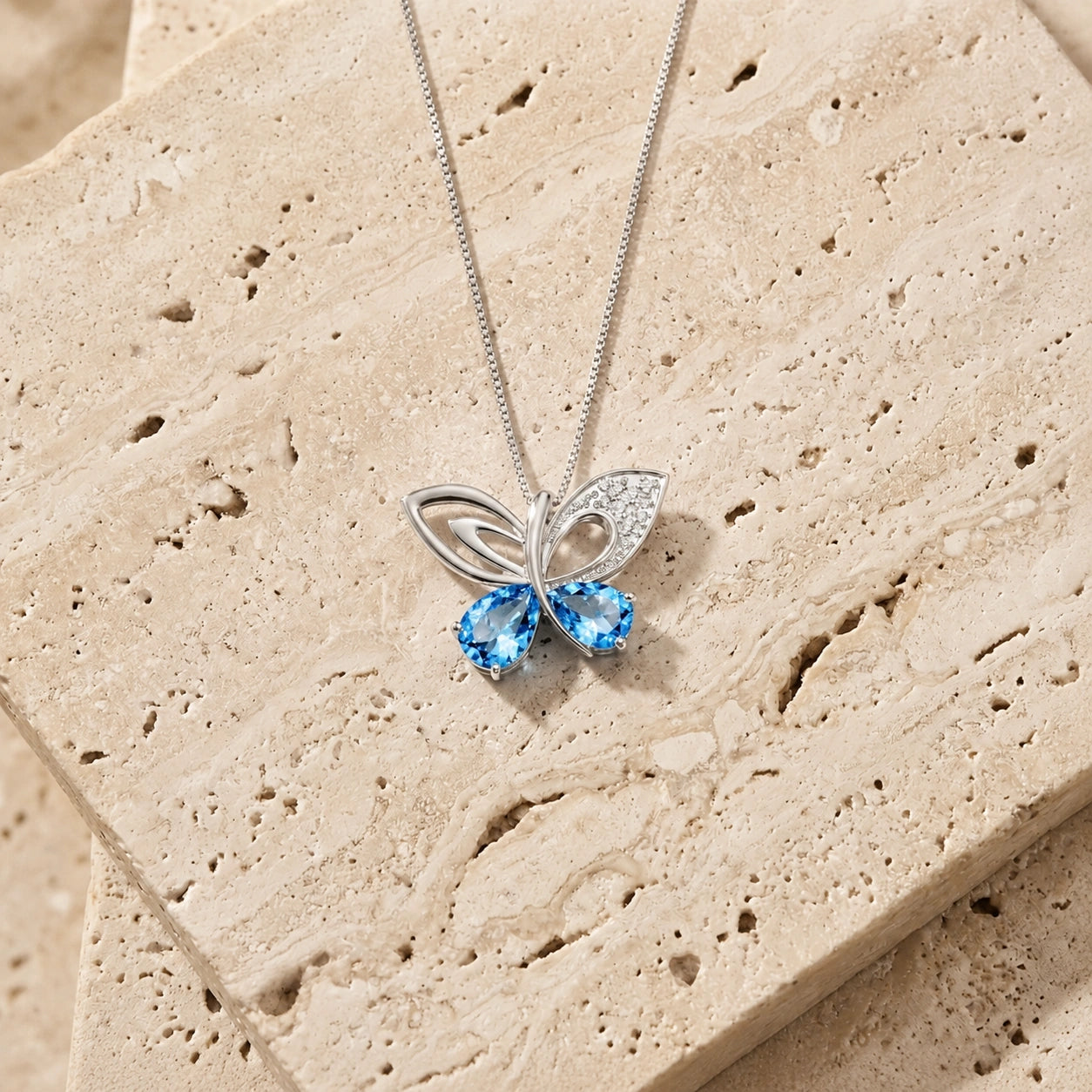 White Gold Classic Pendant Necklace Blue Topaz 10K — Fedora