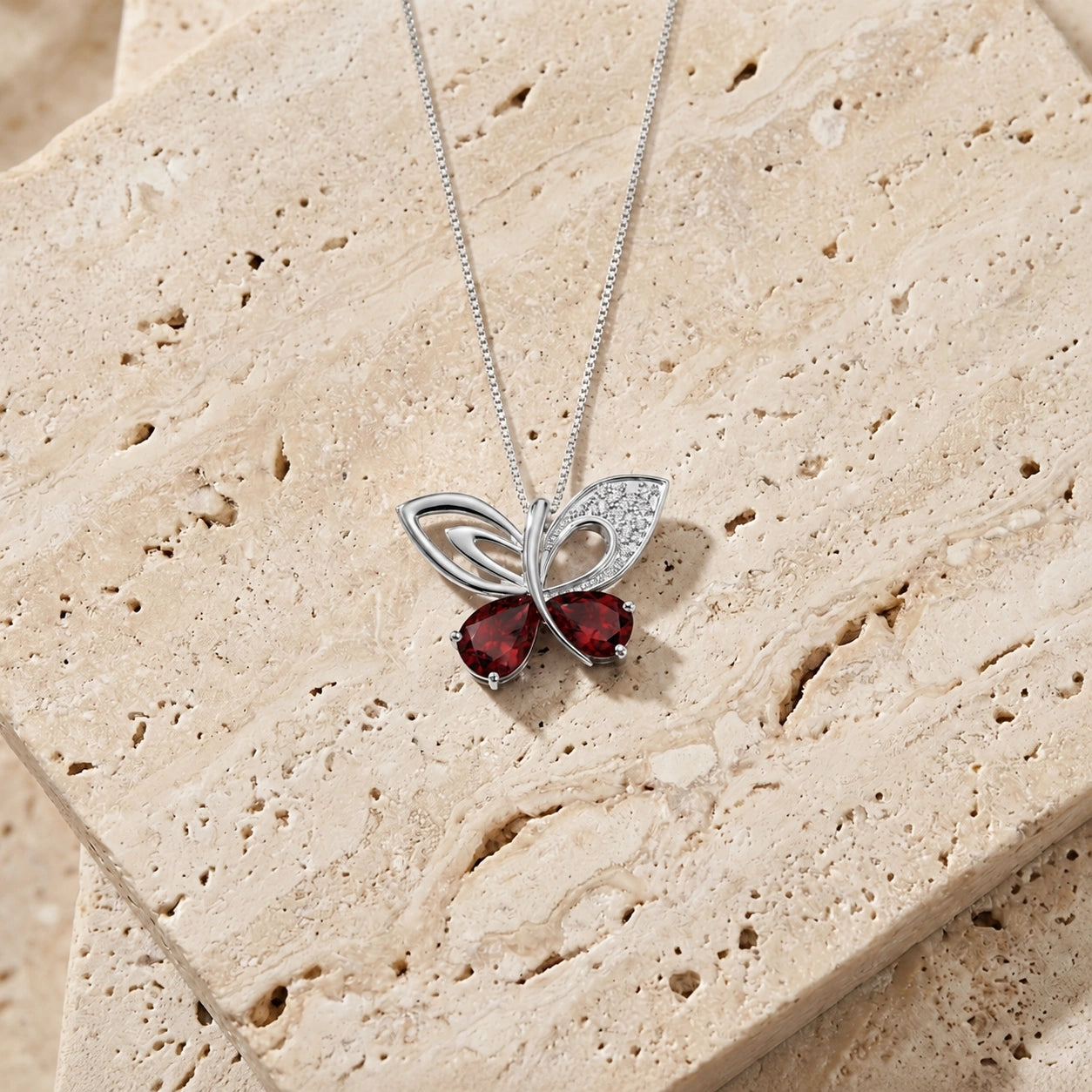 White Gold Classic Pendant Necklace Garnet 10K — Fedora