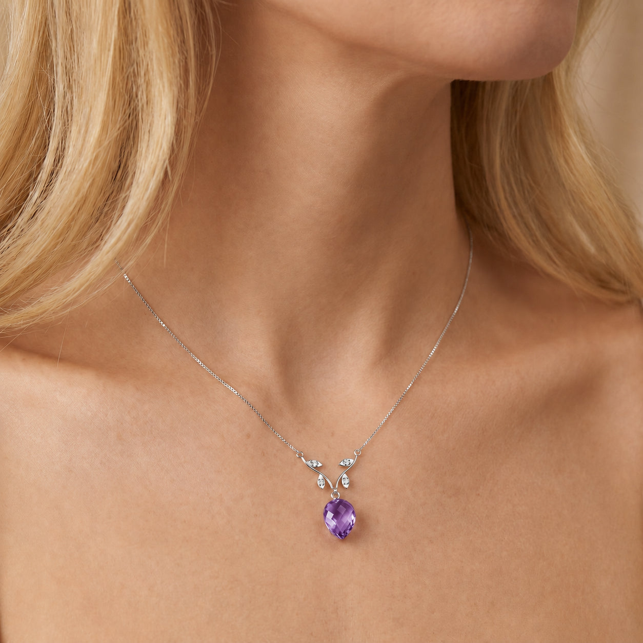 White Gold Pendant Necklace Ruby 10K — Crescenza
