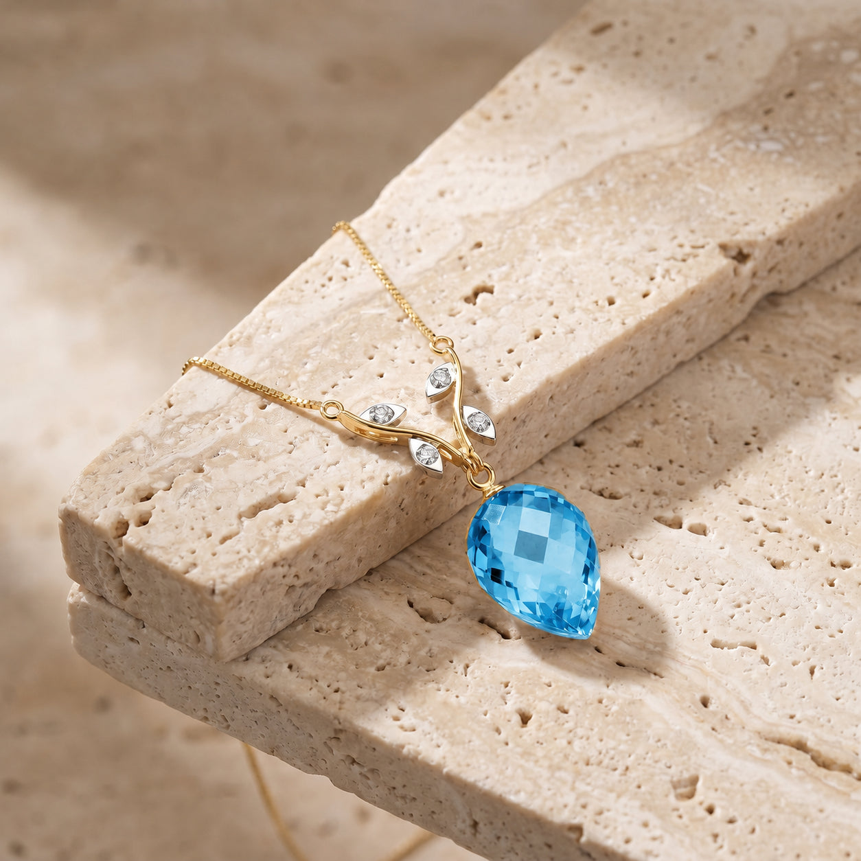 Yellow Gold Pendant Necklace Sapphire 10K — Crescenza