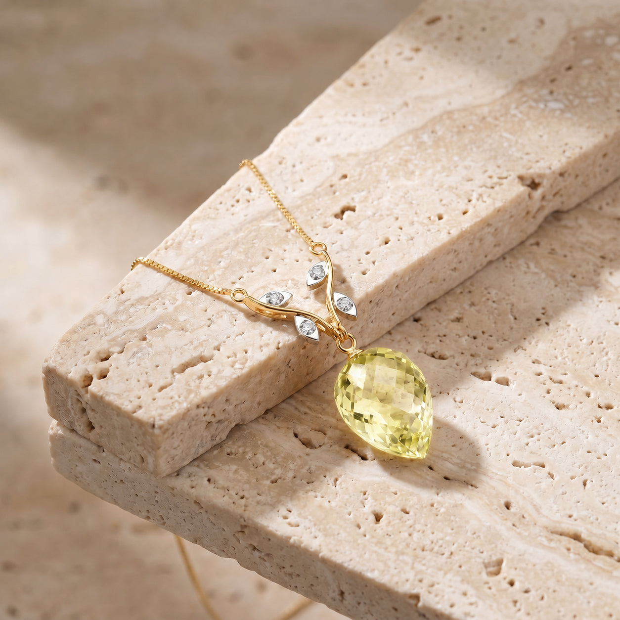 Yellow Gold Pendant Necklace Citrine 10K — Crescenza