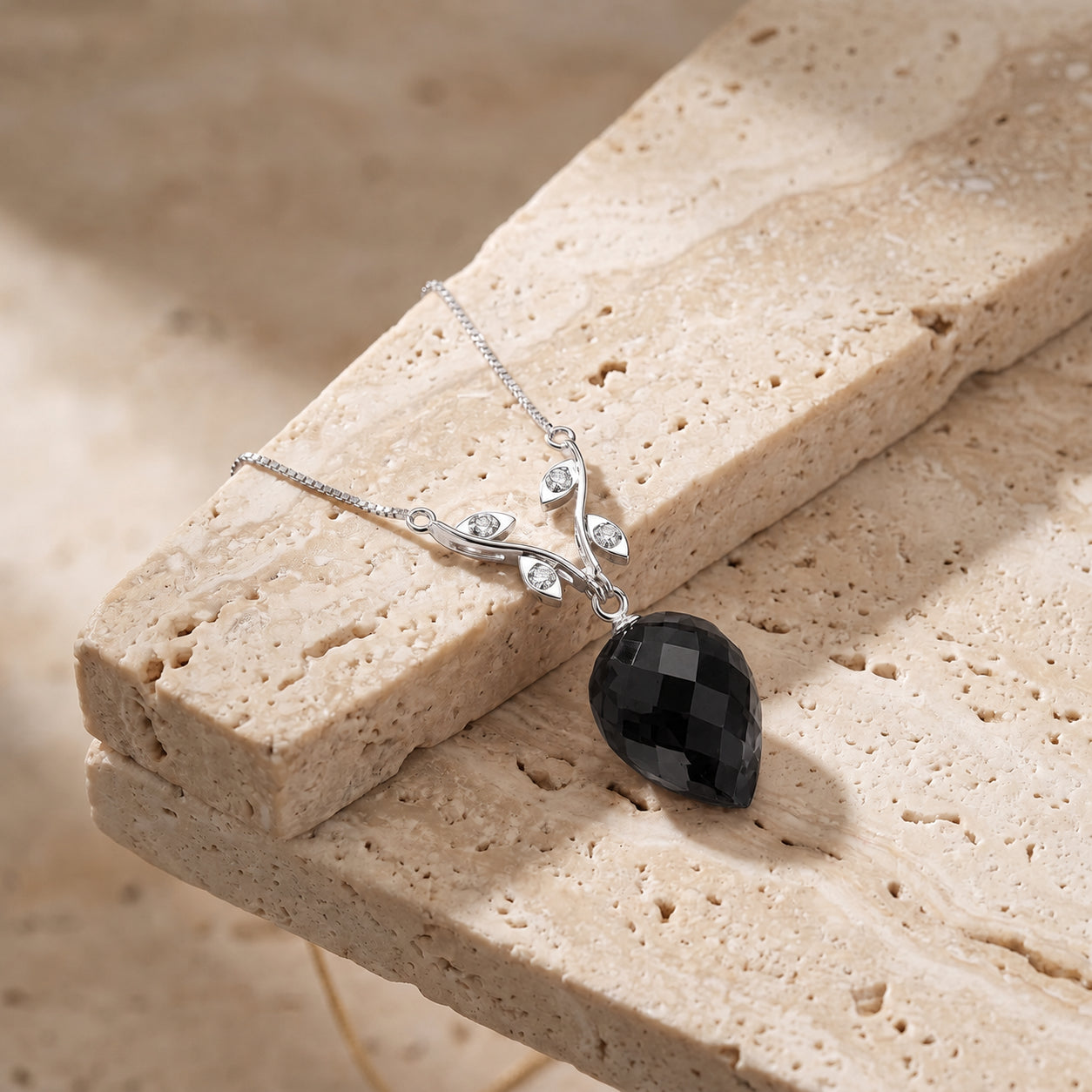 White Gold Pendant Necklace Lemon Quartz 10K — Crescenza