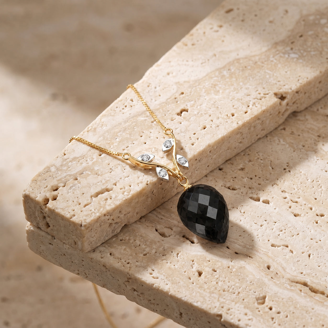Yellow Gold Pendant Necklace Lemon Quartz 10K — Crescenza