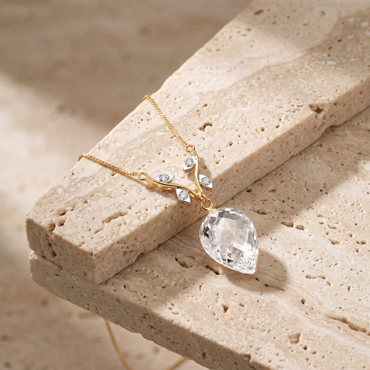 Yellow Gold Pendant Necklace Spinel 10K — Crescenza