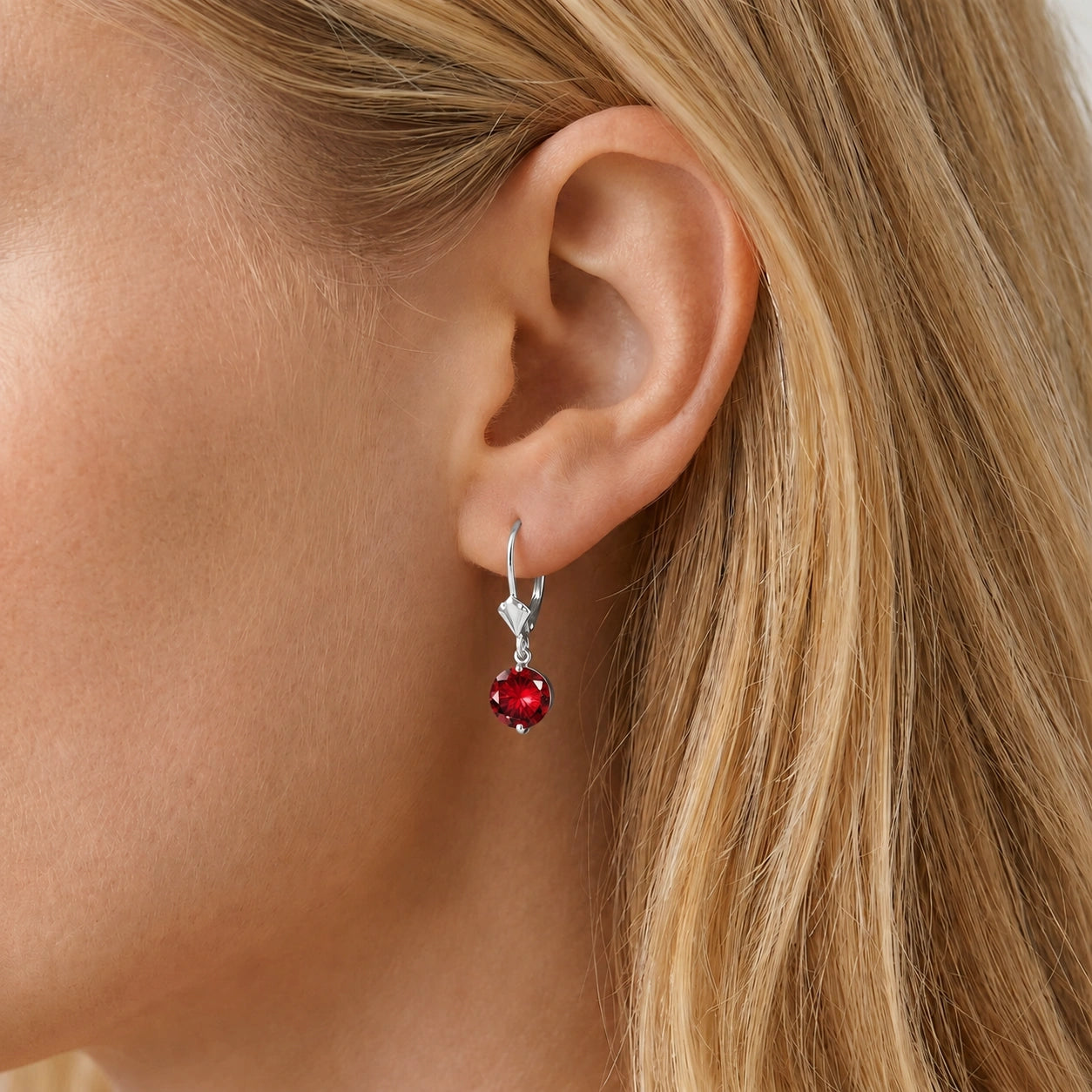 White Gold Ruby — Mariabrunella