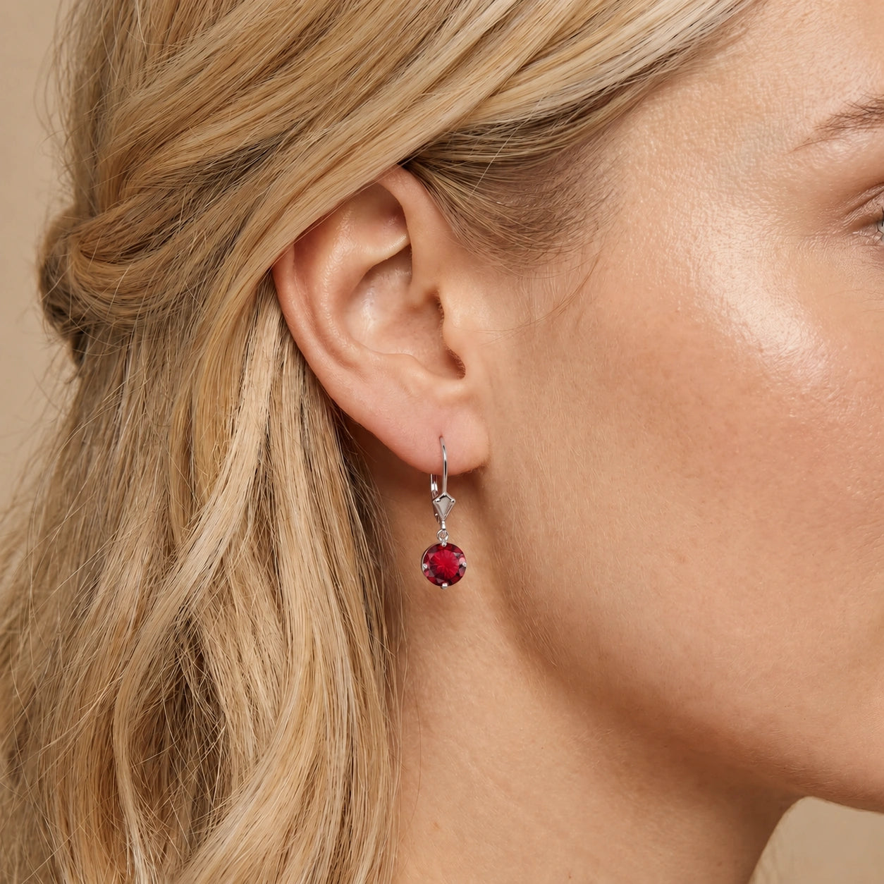 White Gold Ruby — Mariabrunella
