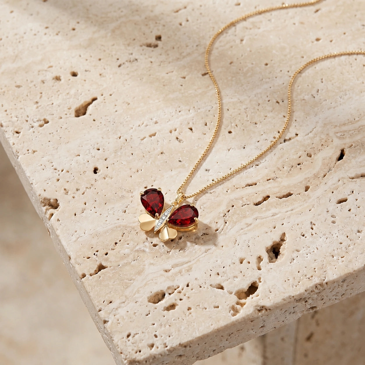 Yellow Gold Atelier Pendant Necklace Garnet 10K — Flaminia