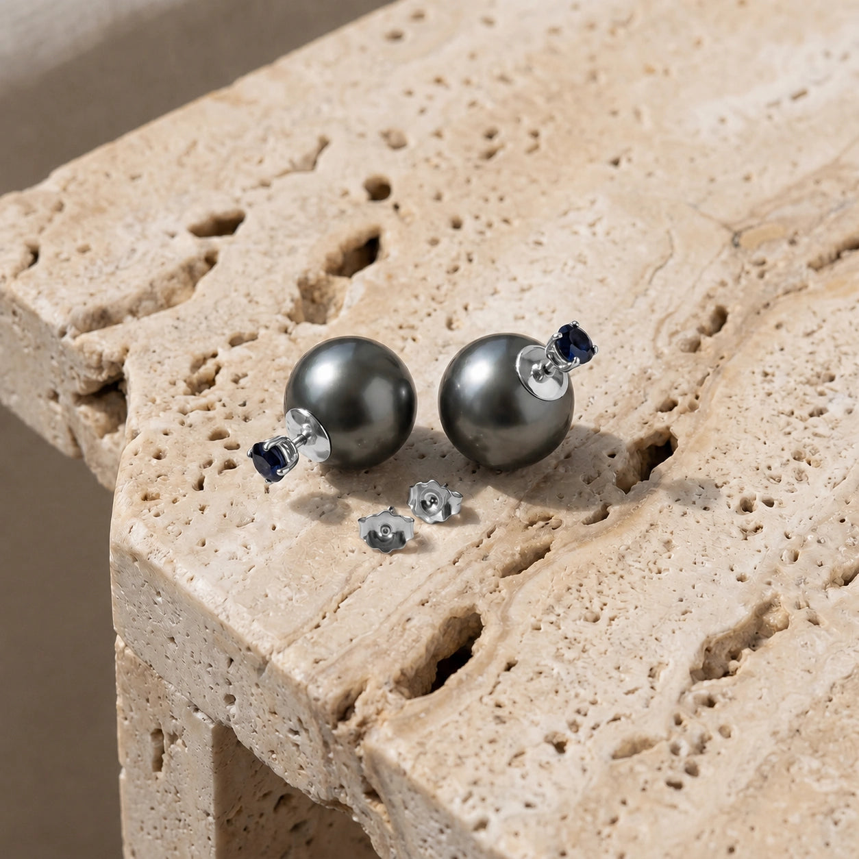 White Gold Earrings Pearl 10K — Dafne