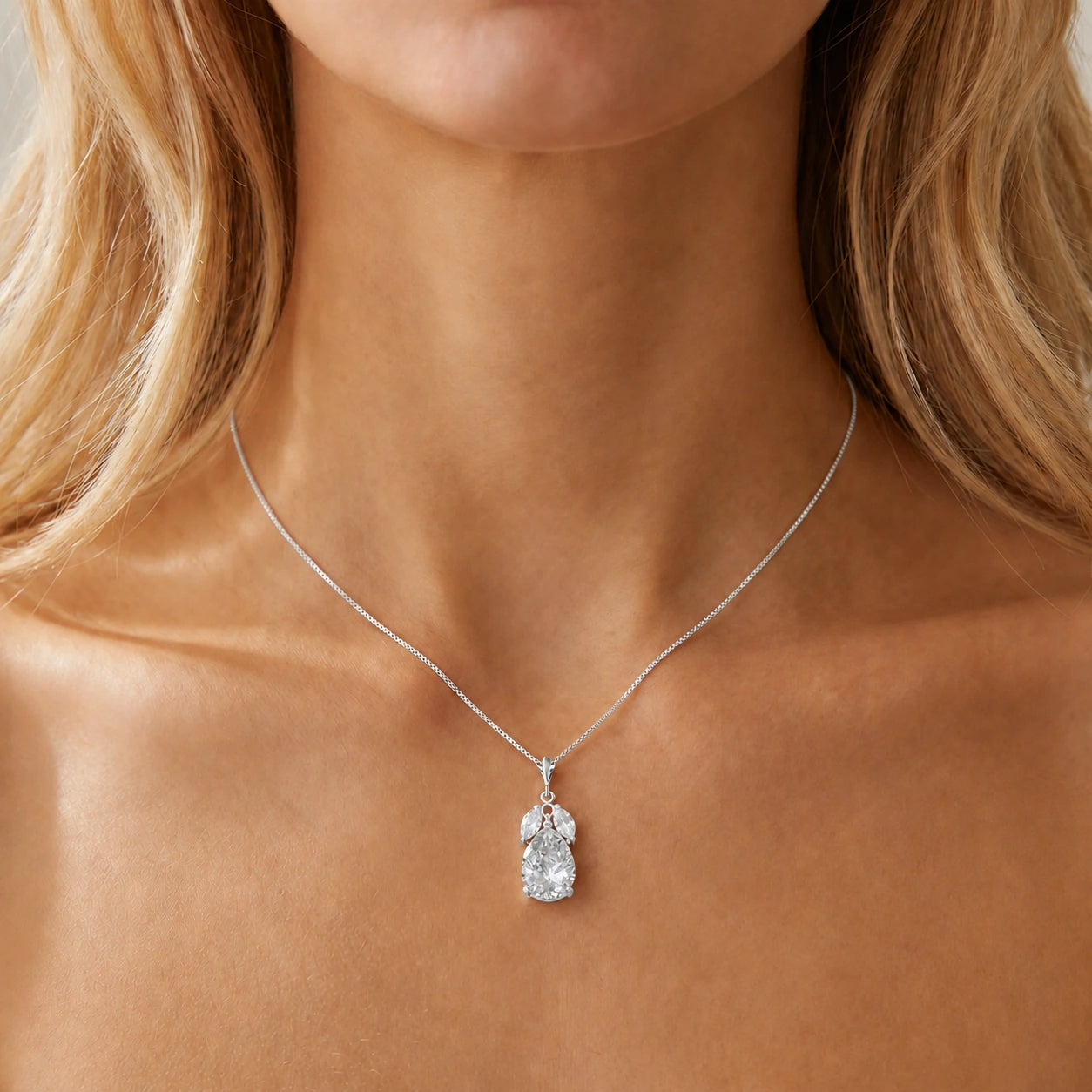White Gold Rose Necklace Ruby 10K — Nina
