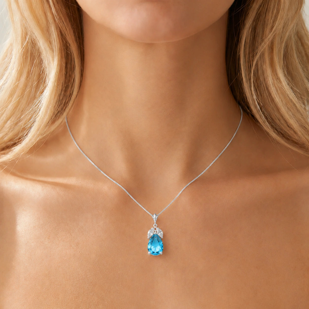 White Gold Rose Necklace Sapphire 10K — Nina