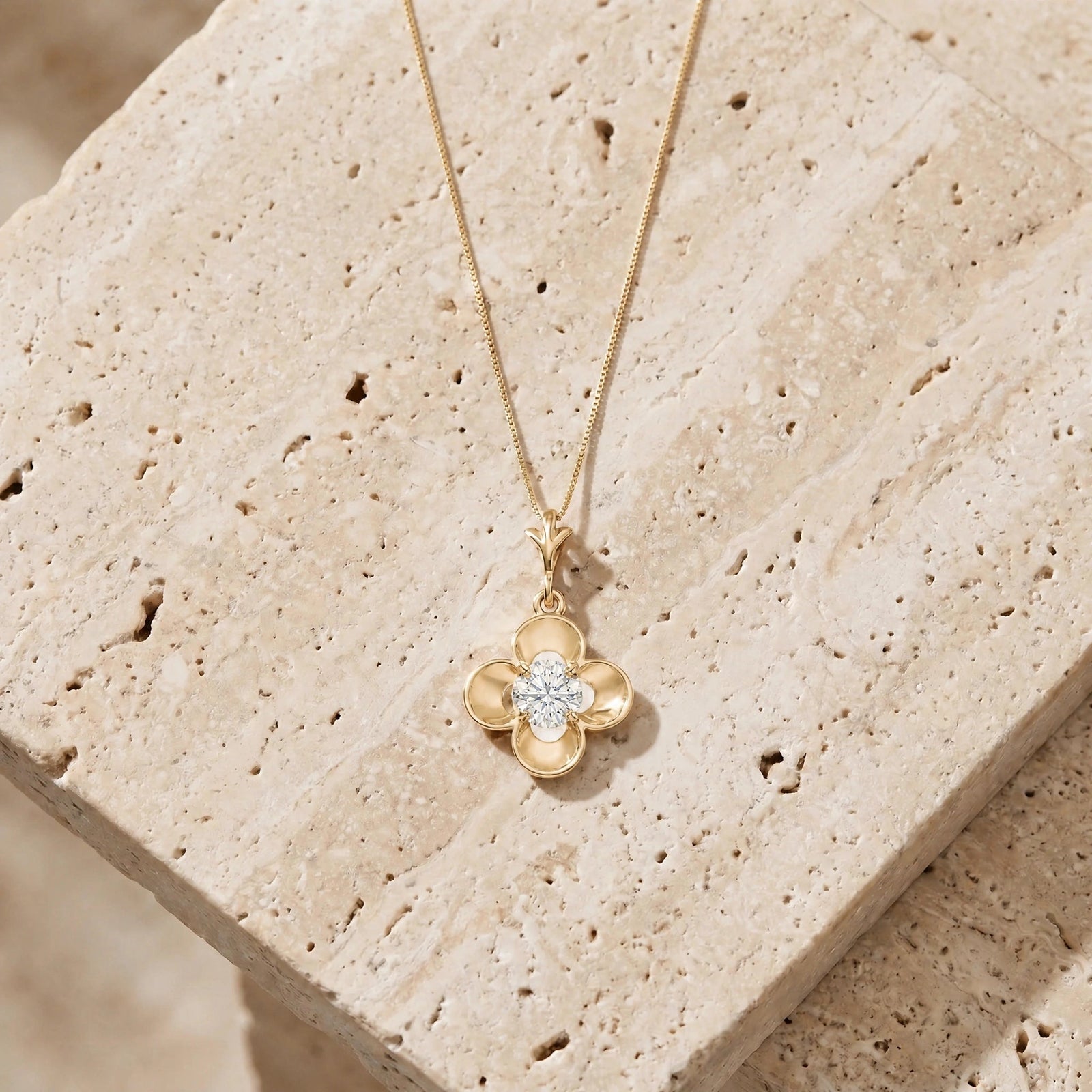 Yellow Gold Heritage Necklace Diamond 10K — Malvina