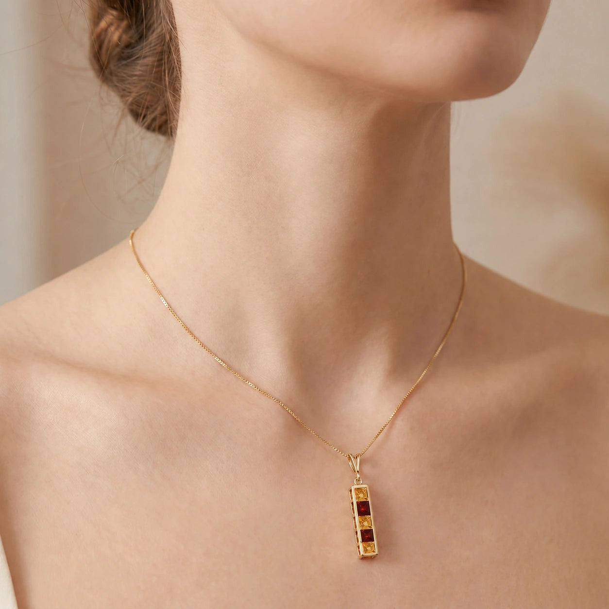 Yellow Gold Necklace White Topaz 10K — Giulietta