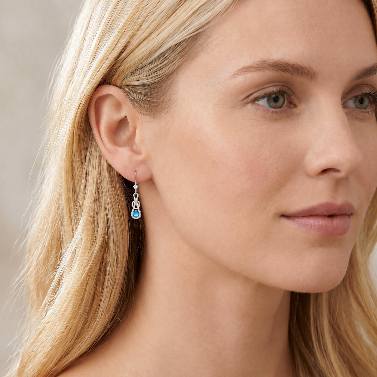 White Gold Earrings Peridot 10K — Damiana