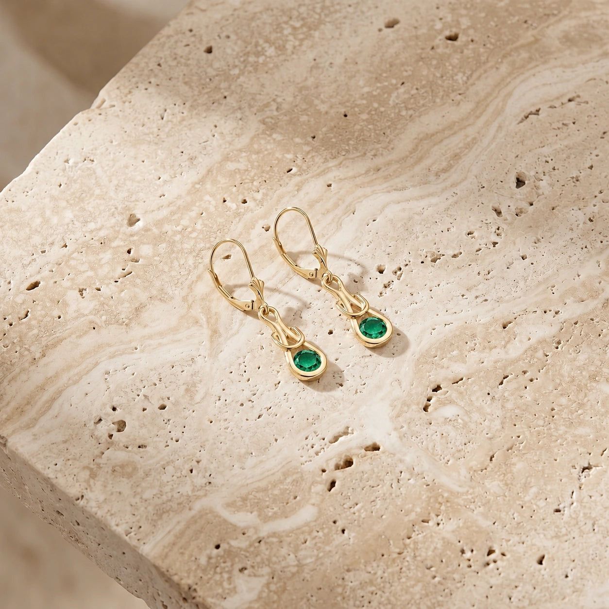 Yellow Gold Earrings Emerald 10K — Damiana