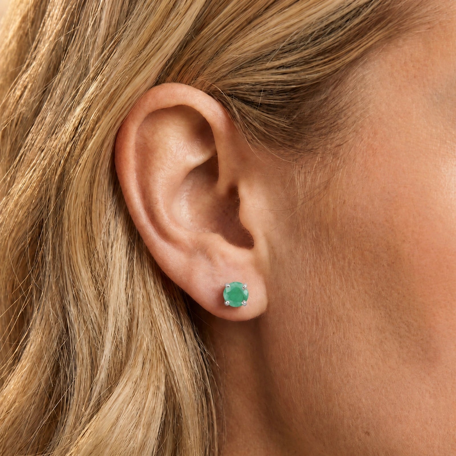 White Gold Emerald — Isadora
