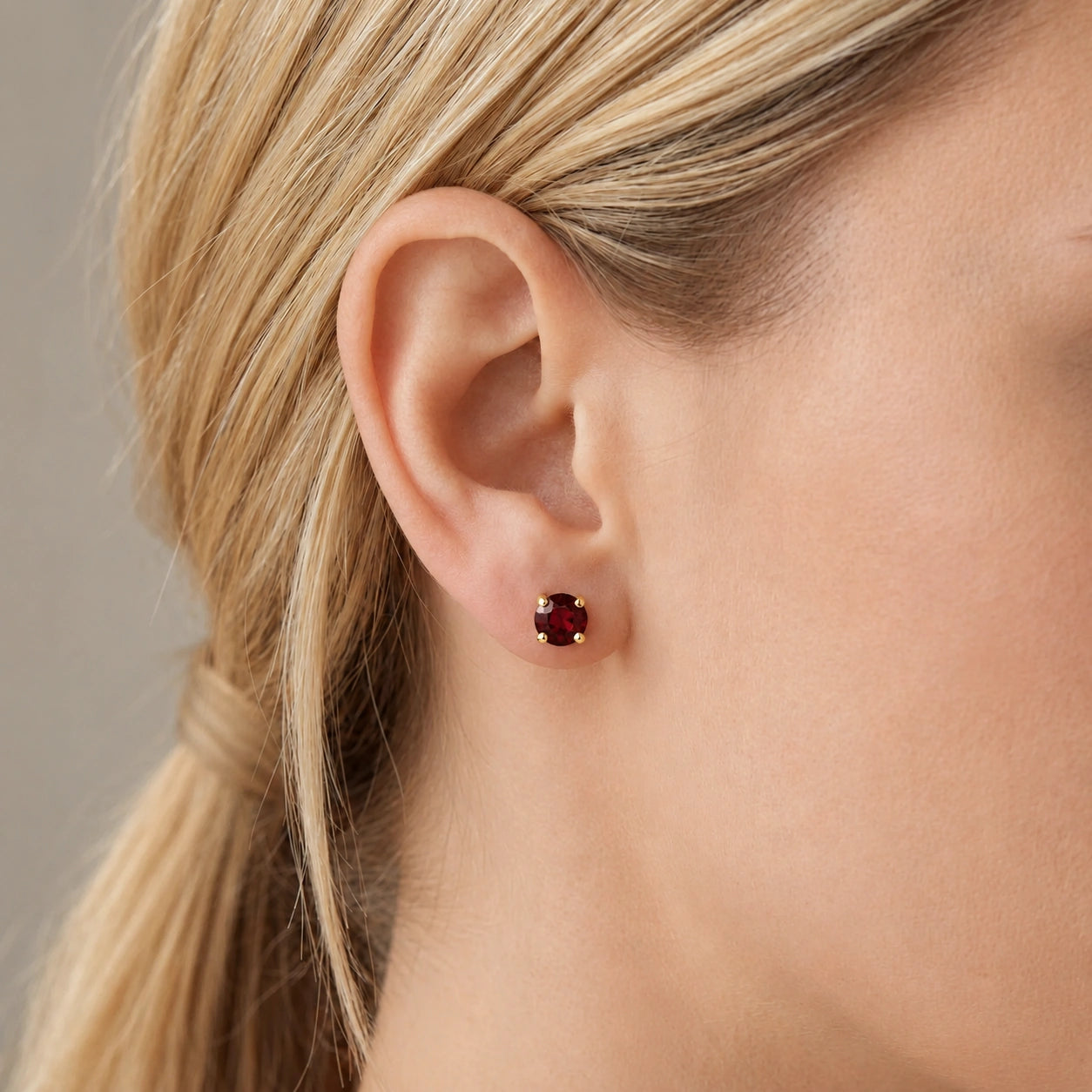Yellow Gold Petal Earrings Garnet 10K — Luna